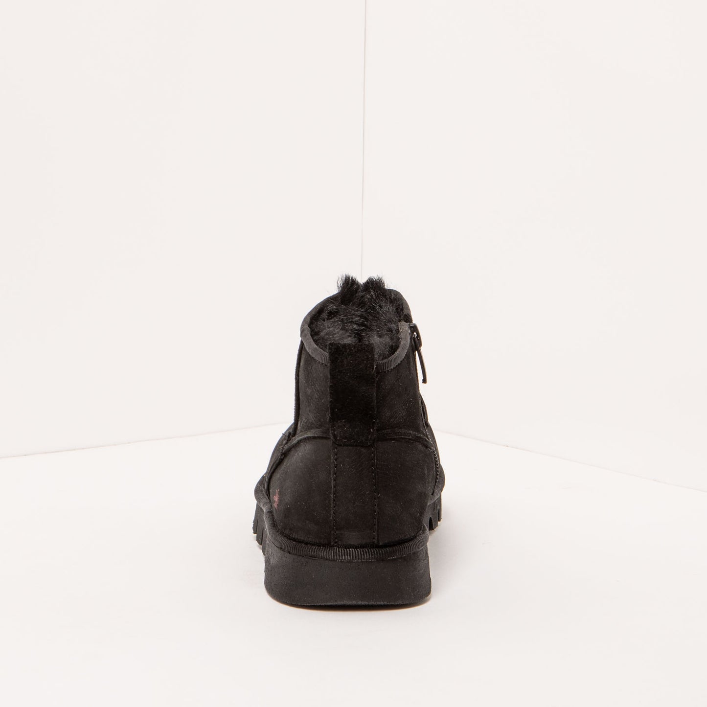 gid://shopify/Product/15694106231116_5