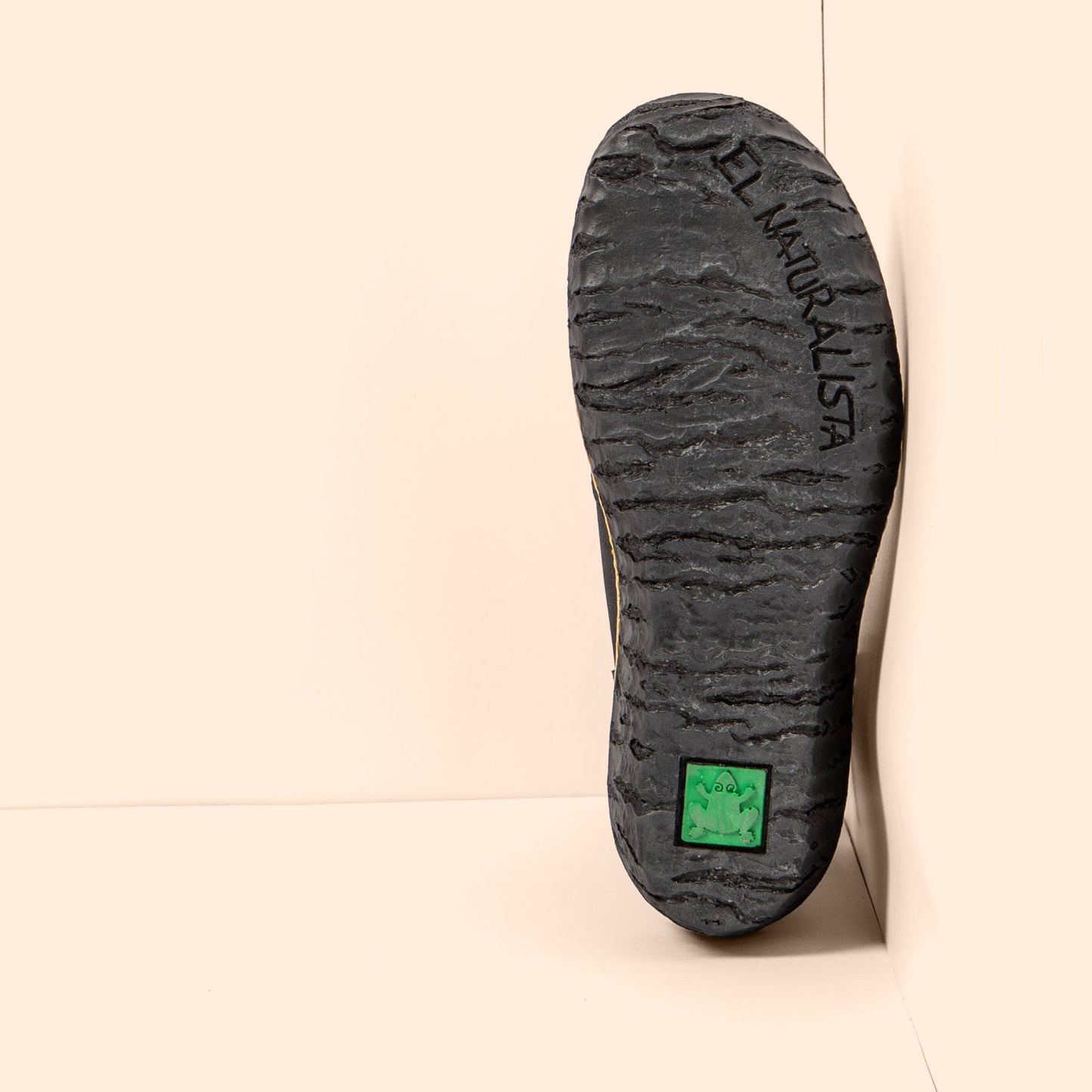 gid://shopify/Product/15700753482060_4
