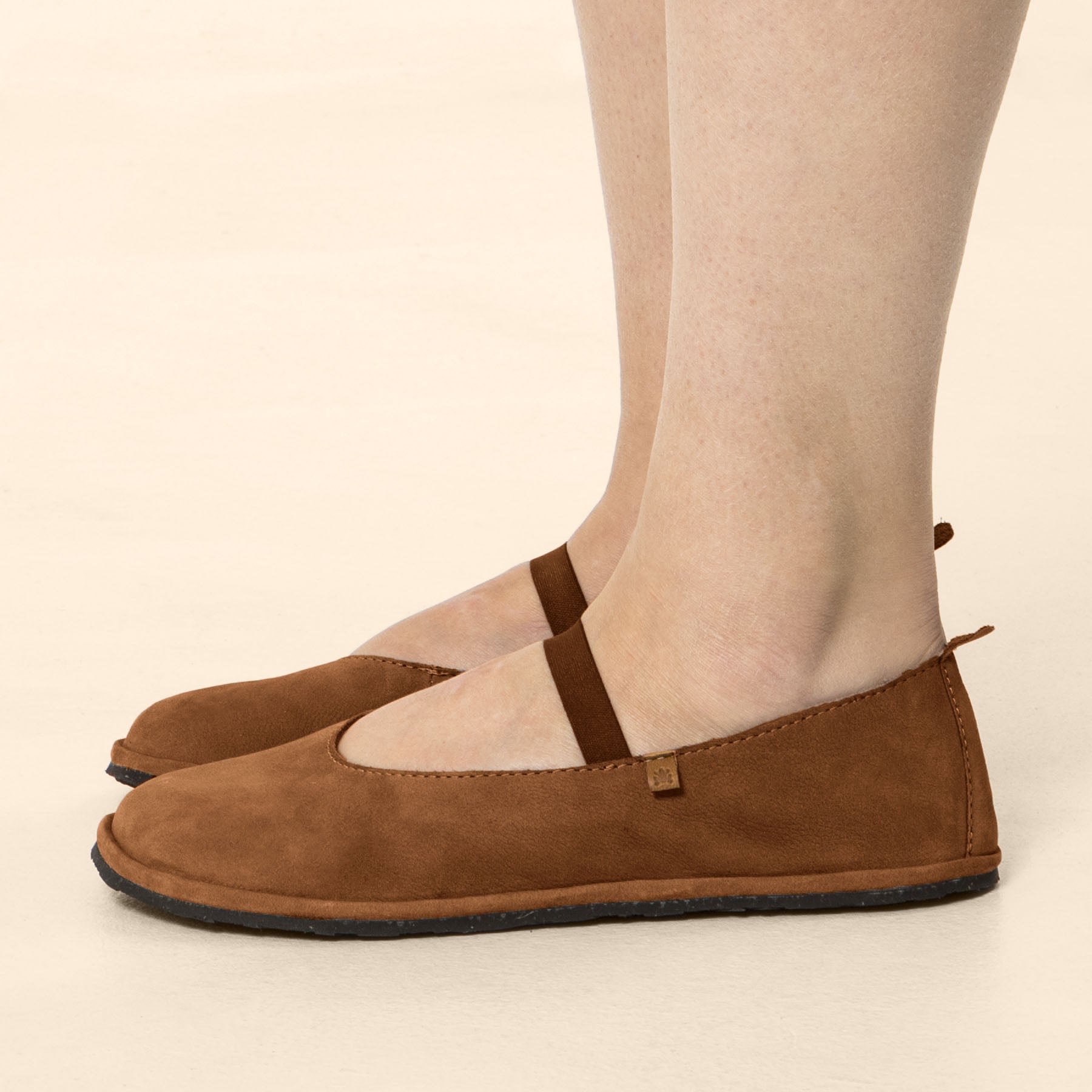 gid://shopify/Product/15700376420684_1