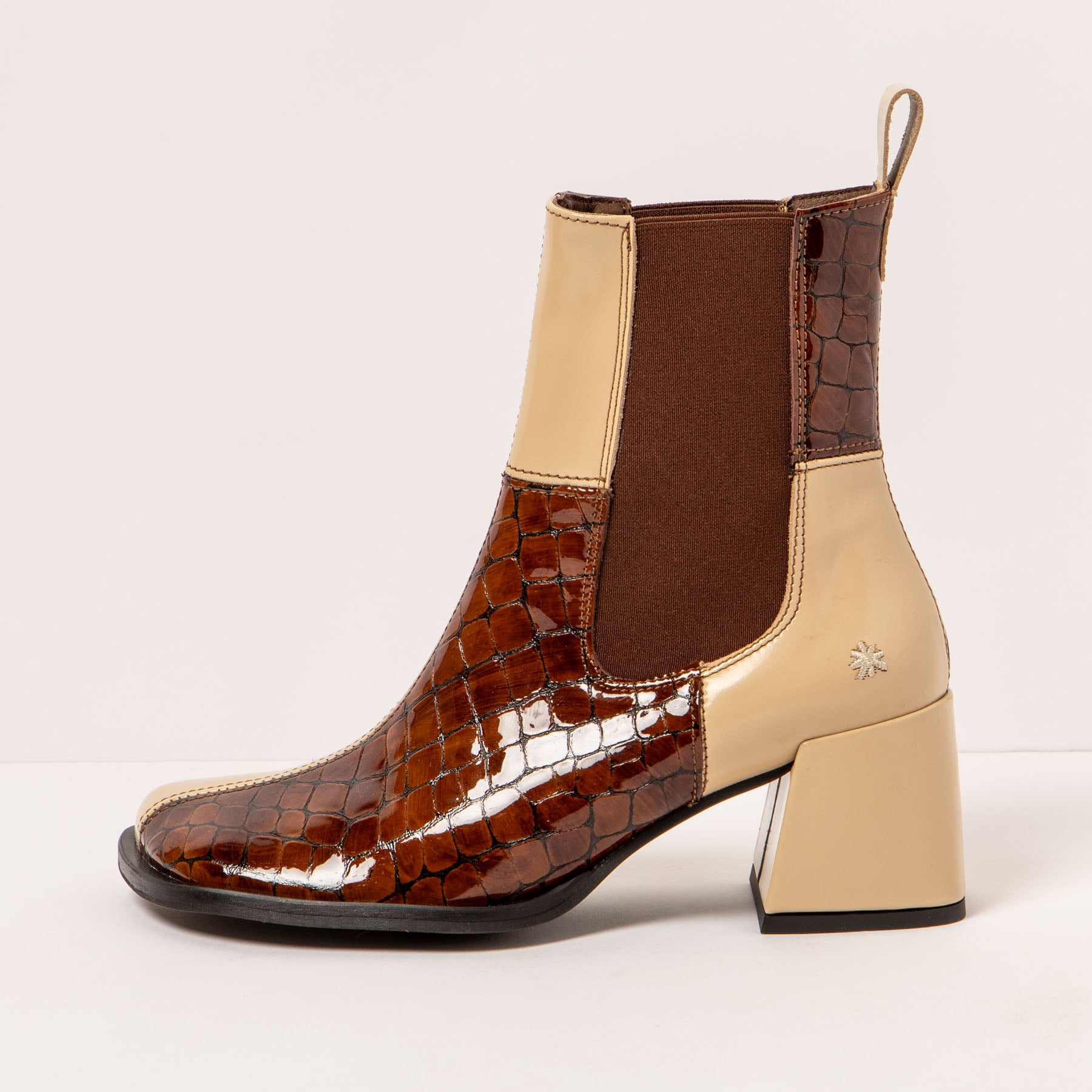 gid://shopify/Product/15694198243660_1