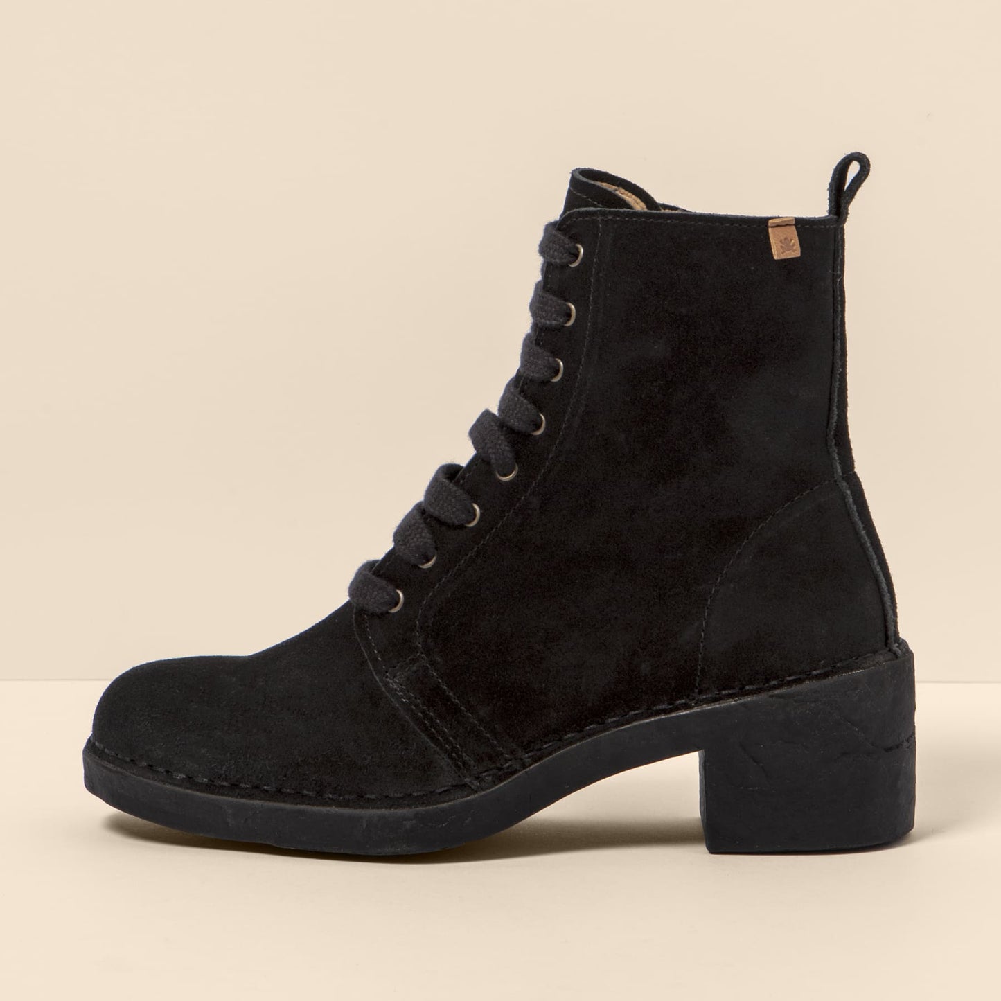 gid://shopify/Product/15700040384844_1