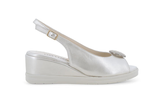 gid://shopify/Product/15685844795724_1