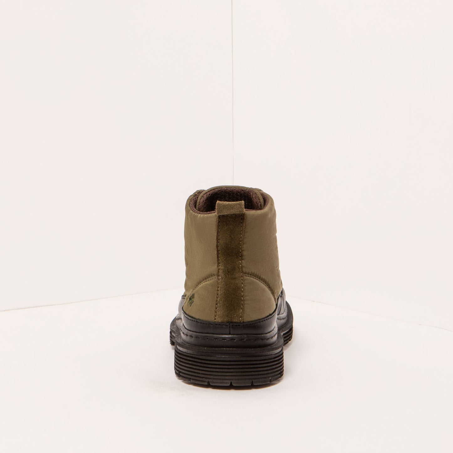 gid://shopify/Product/15694307885388_5