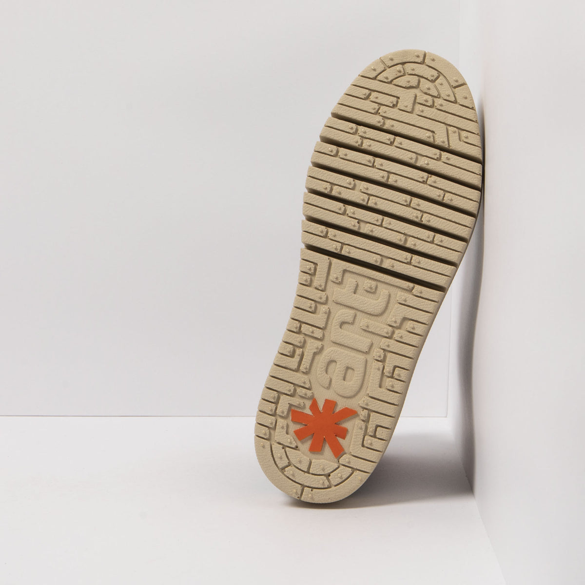 gid://shopify/Product/16171517837644_3