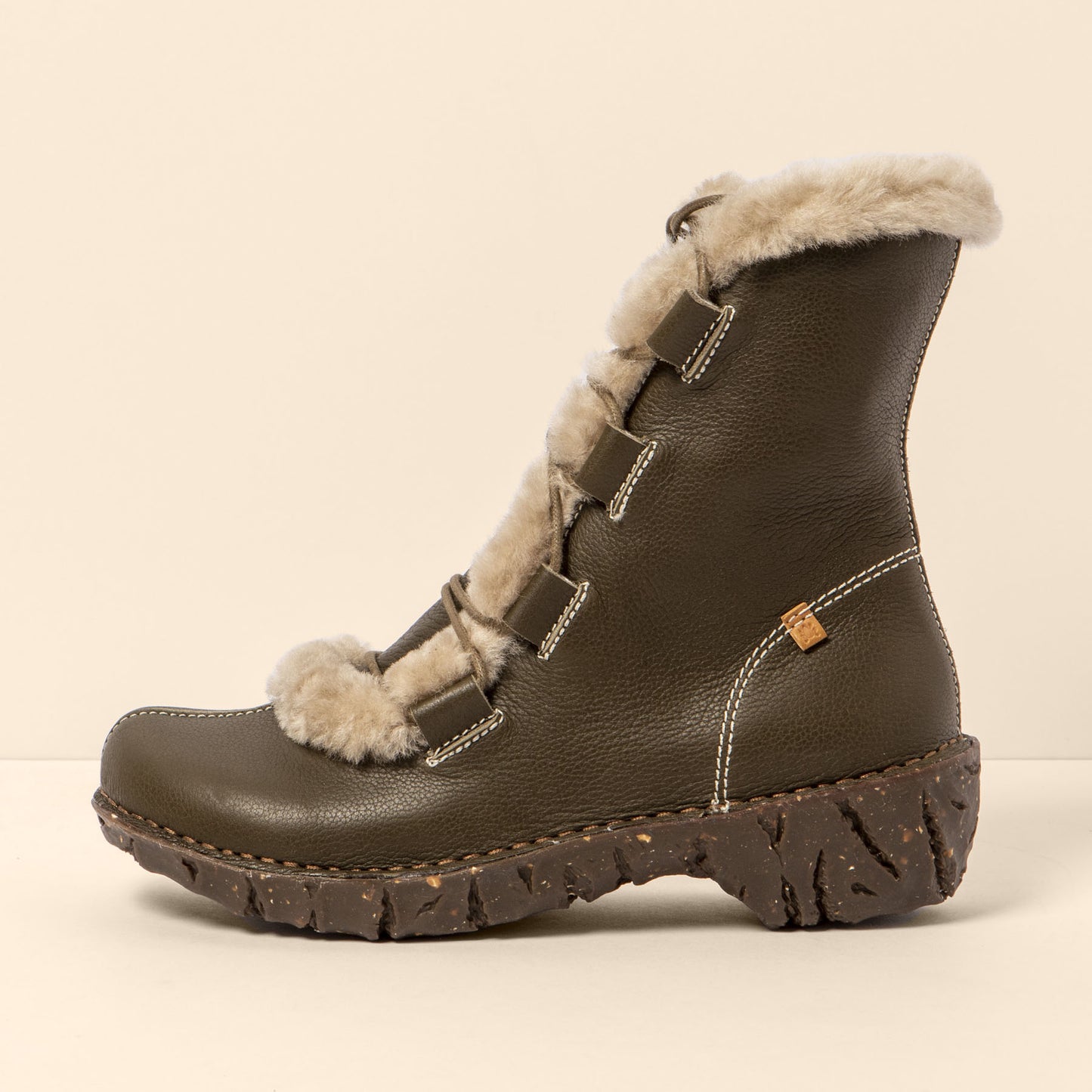 gid://shopify/Product/15699965280588_4