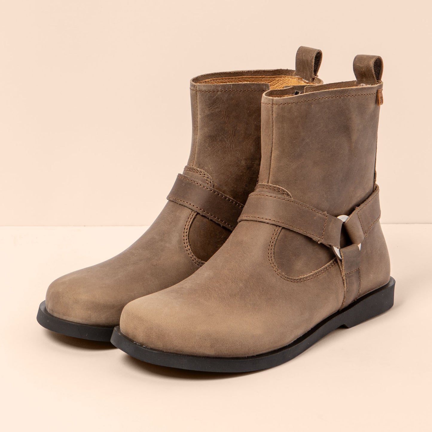 gid://shopify/Product/15700861124940_2