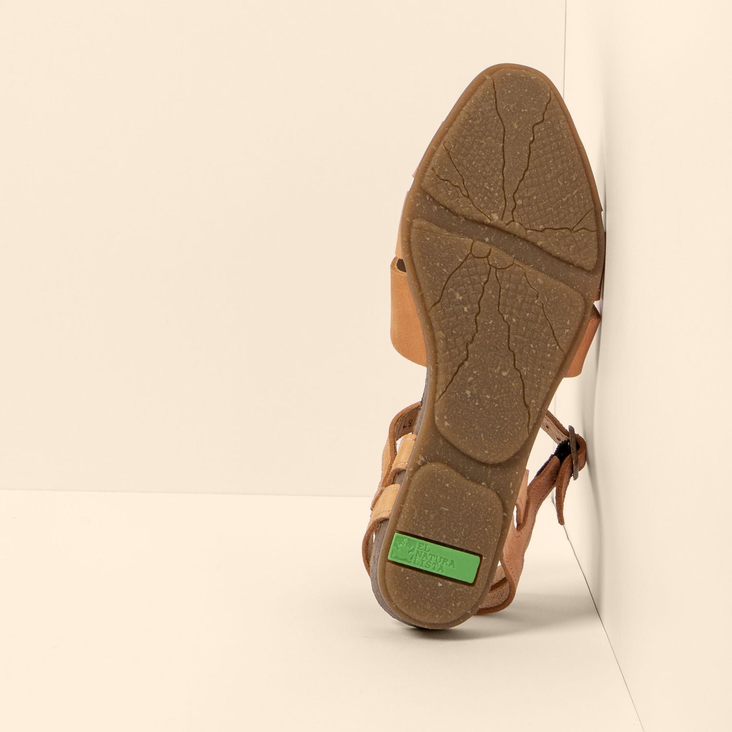 gid://shopify/Product/15699916751180_6