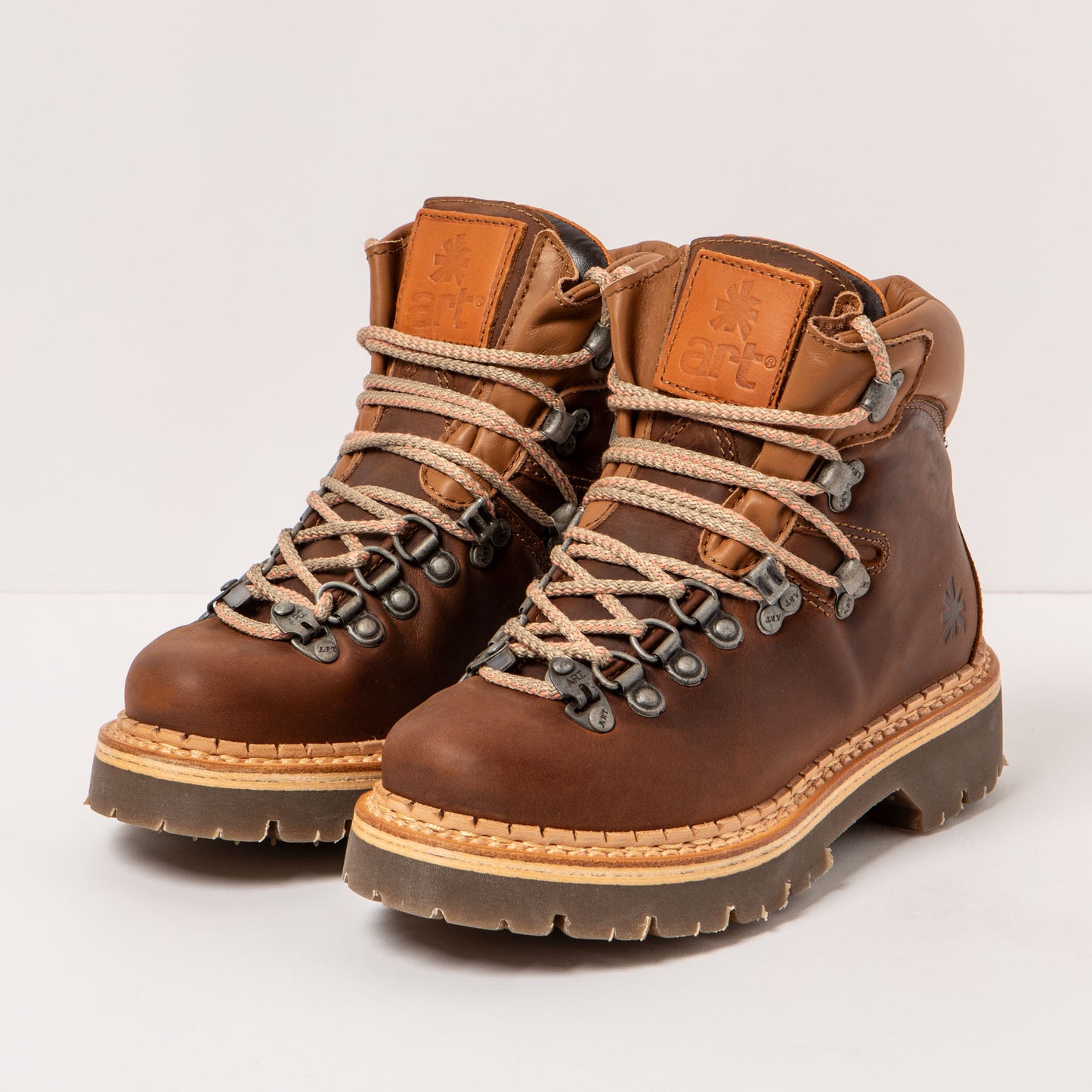 gid://shopify/Product/15693666746700_2
