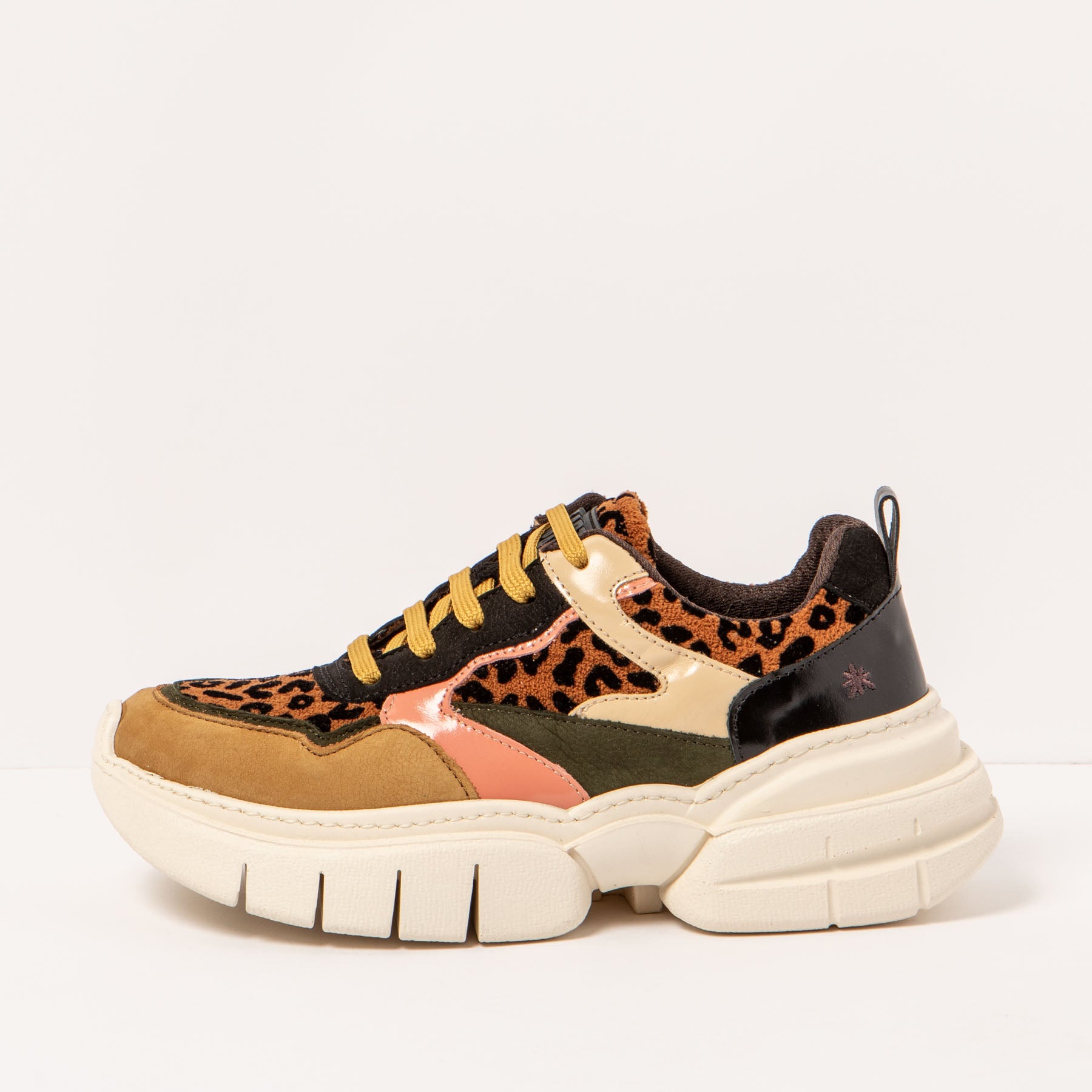 gid://shopify/Product/15694133559628_1