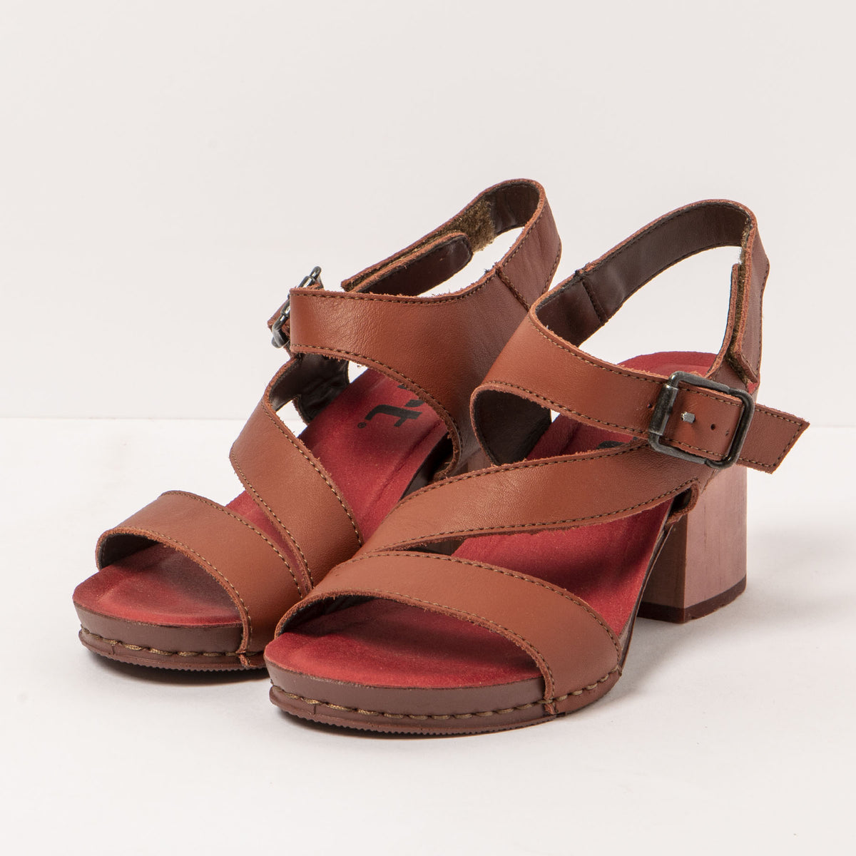 gid://shopify/Product/16171556831564_5