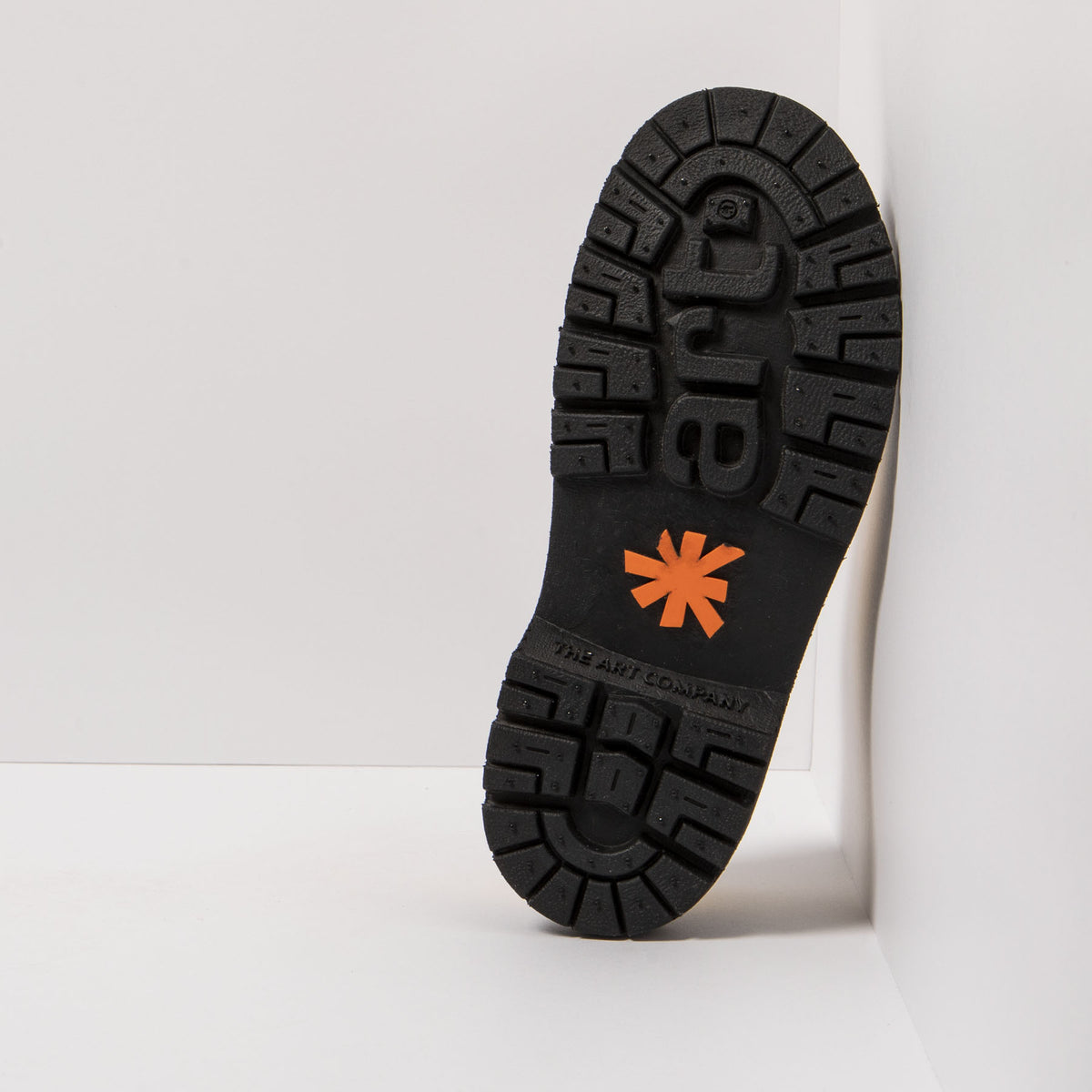gid://shopify/Product/16171578229068_6