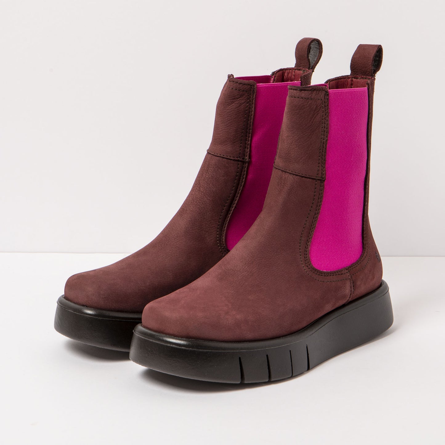 gid://shopify/Product/15785700032844_5