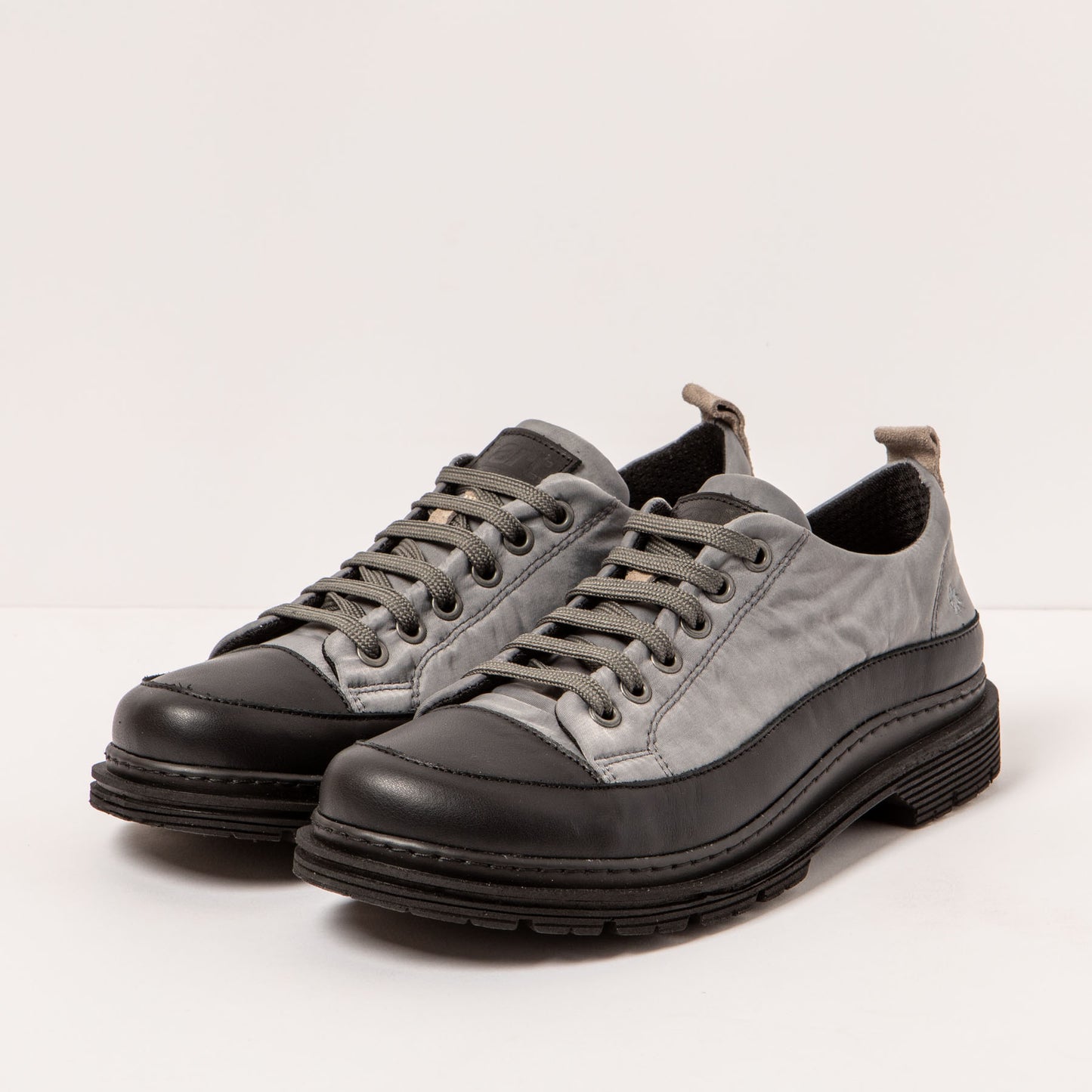 gid://shopify/Product/15694300479820_2