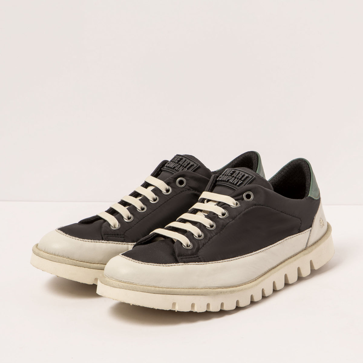 gid://shopify/Product/16172036653388_2