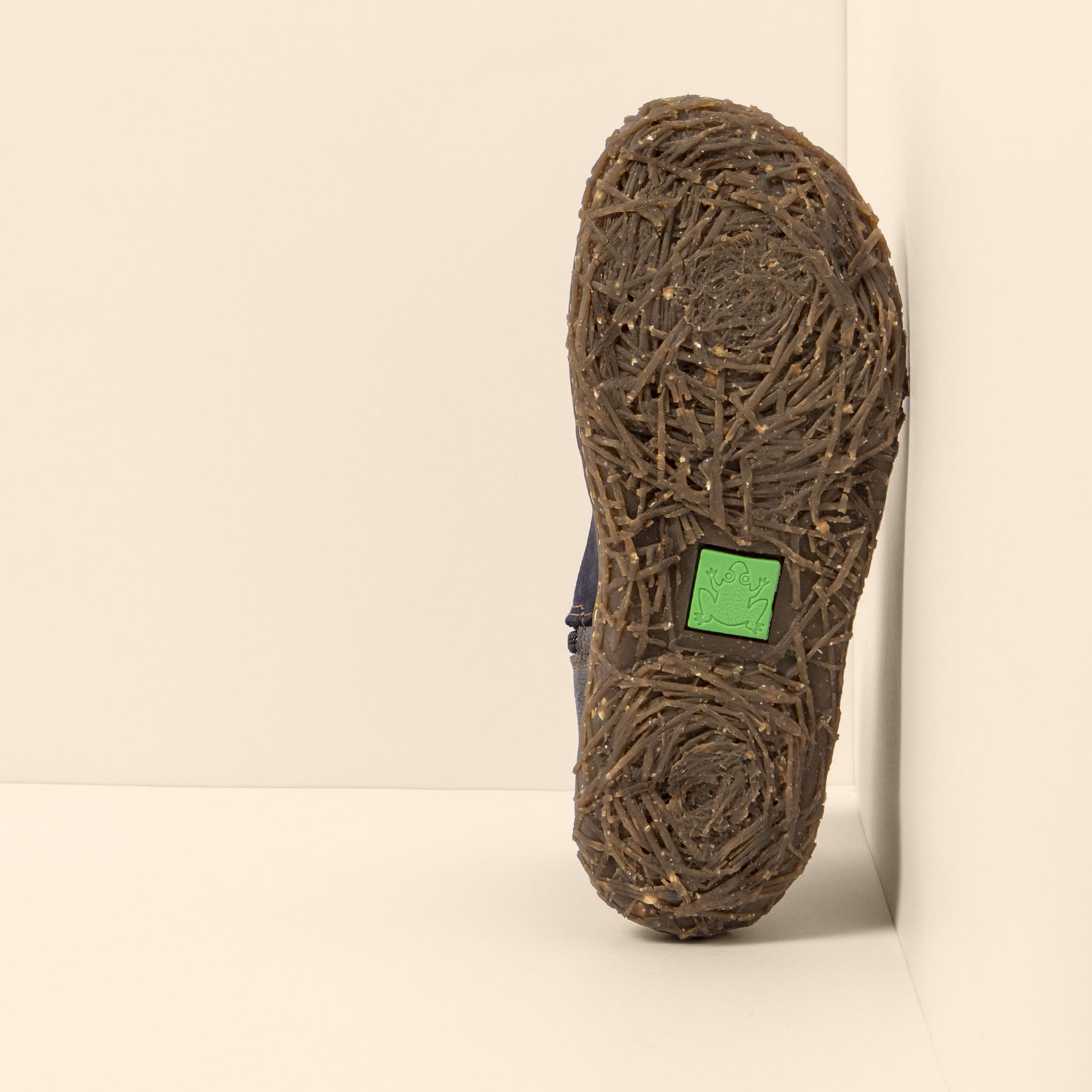 gid://shopify/Product/15699975176524_6