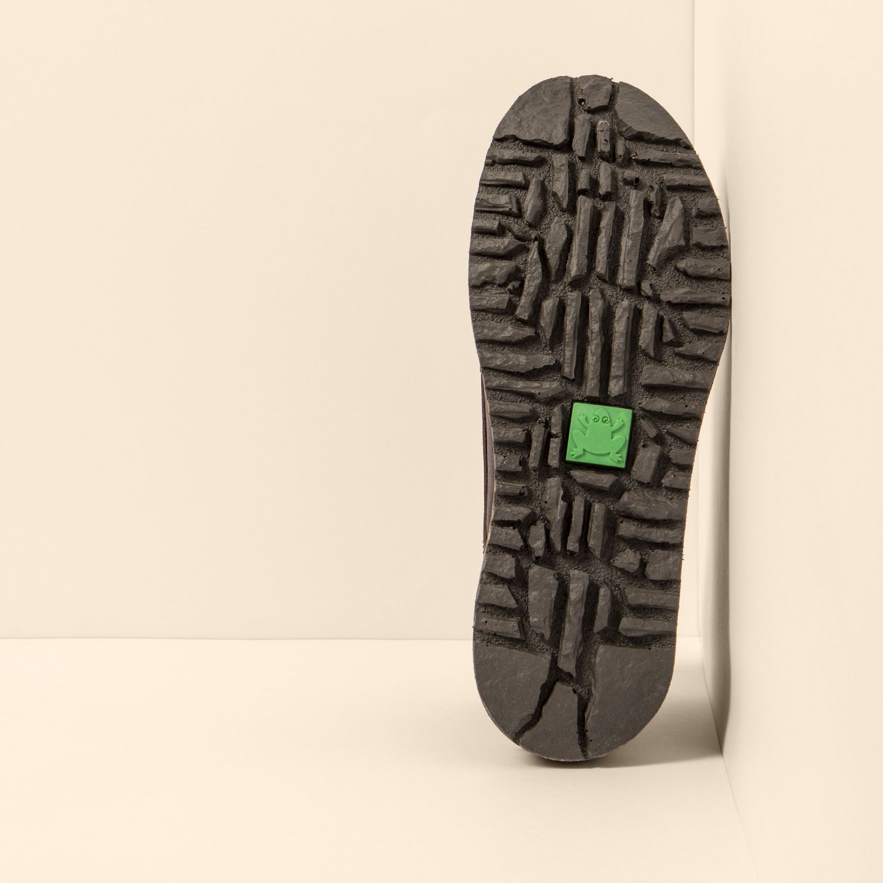 gid://shopify/Product/15700030554444_3