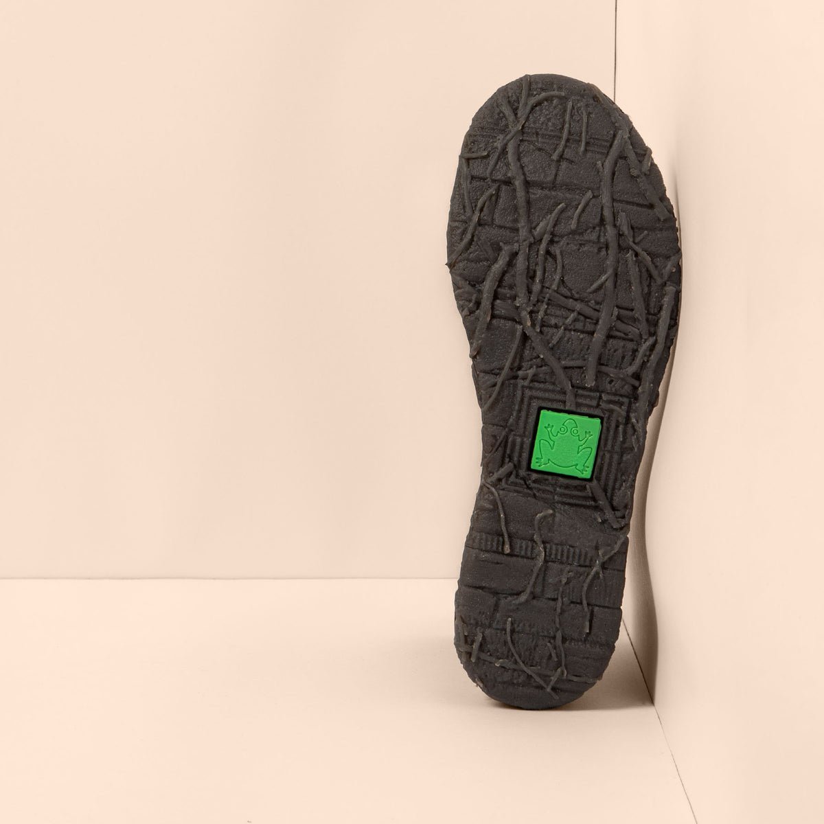 gid://shopify/Product/16124594127180_3