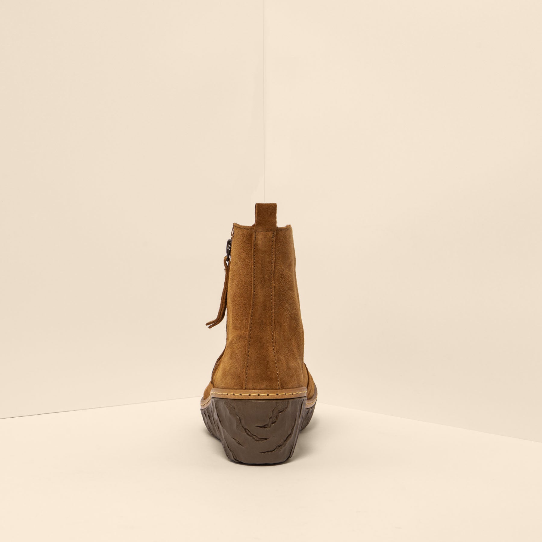 gid://shopify/Product/15699909771596_5