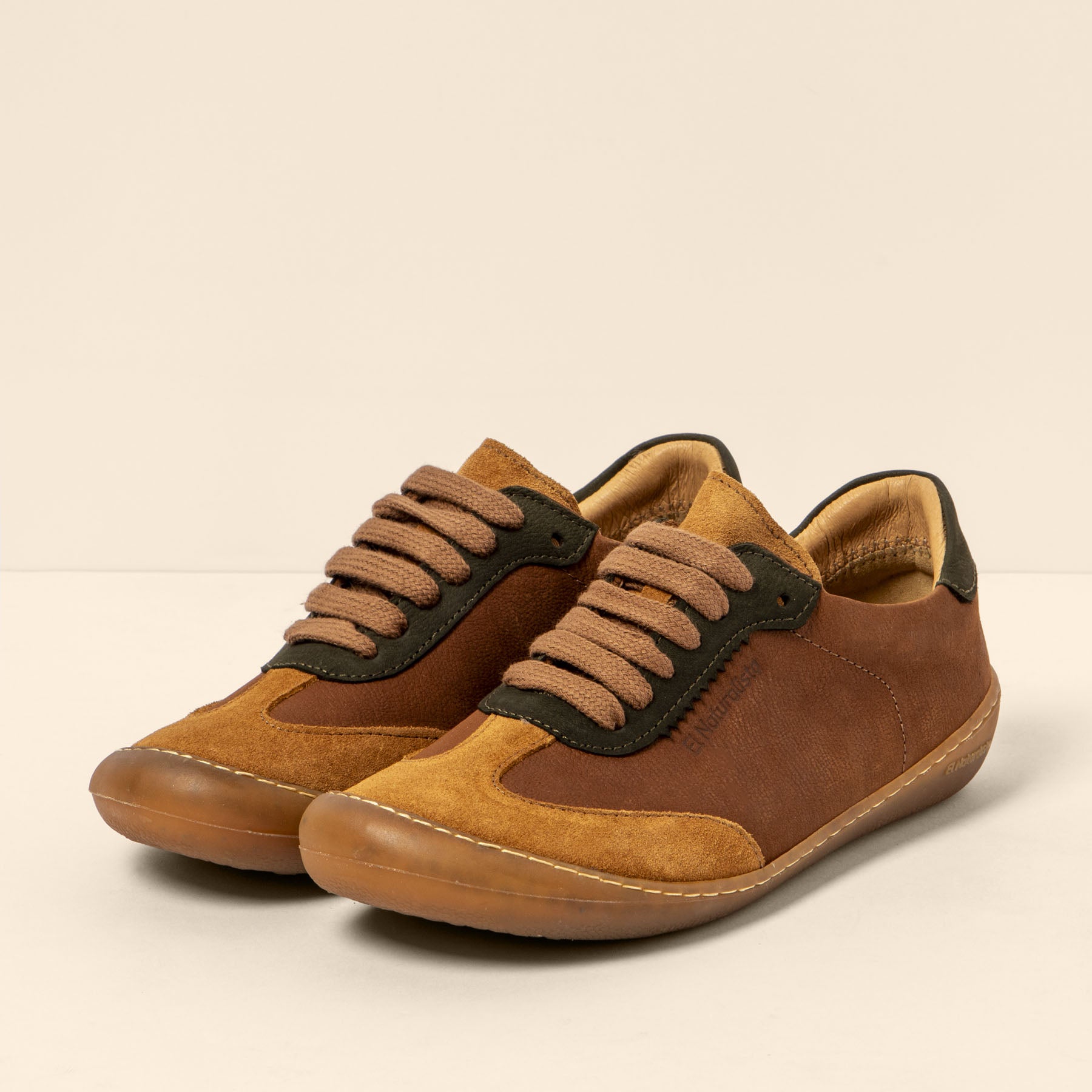 gid://shopify/Product/15700477706572_2