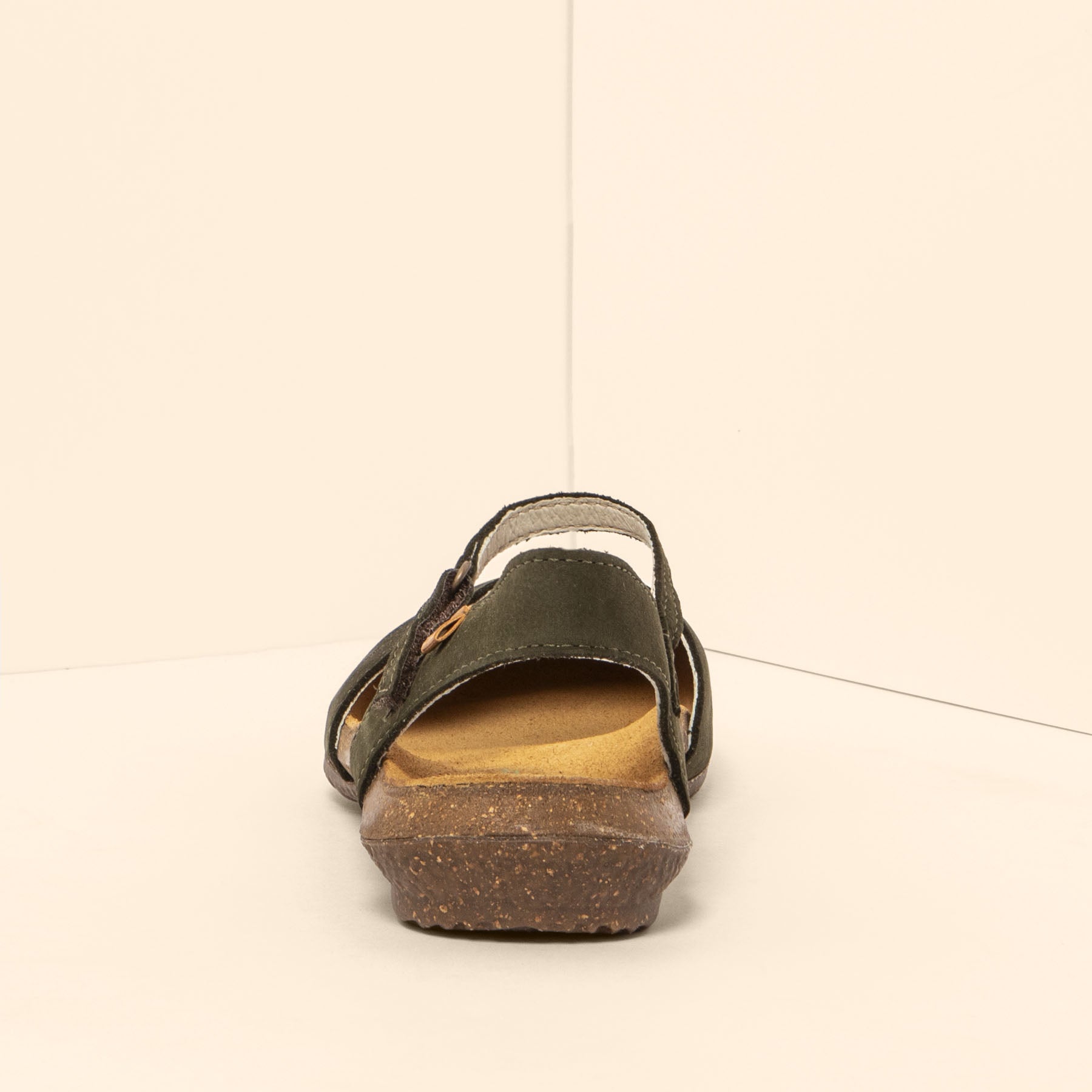 gid://shopify/Product/15700685029708_5