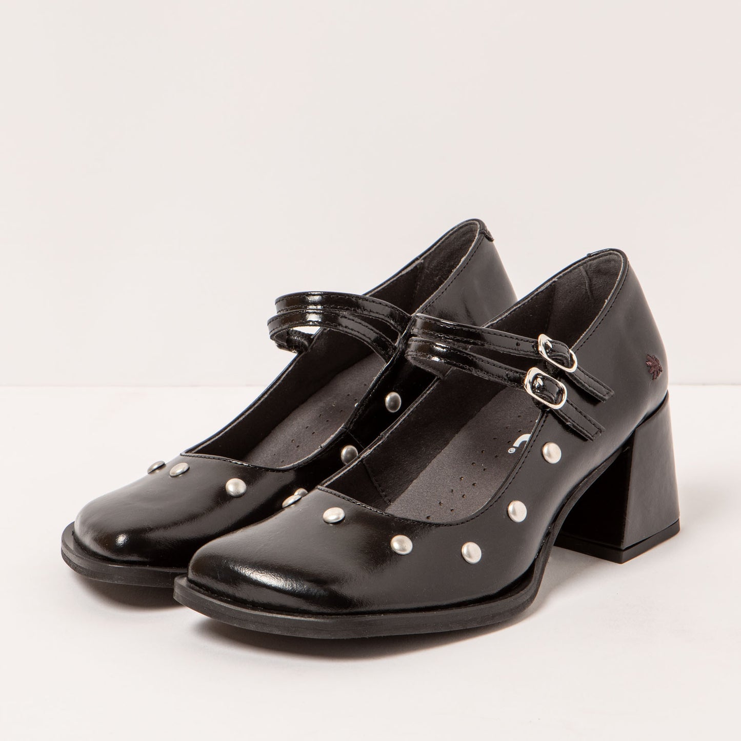 gid://shopify/Product/15694169702732_3