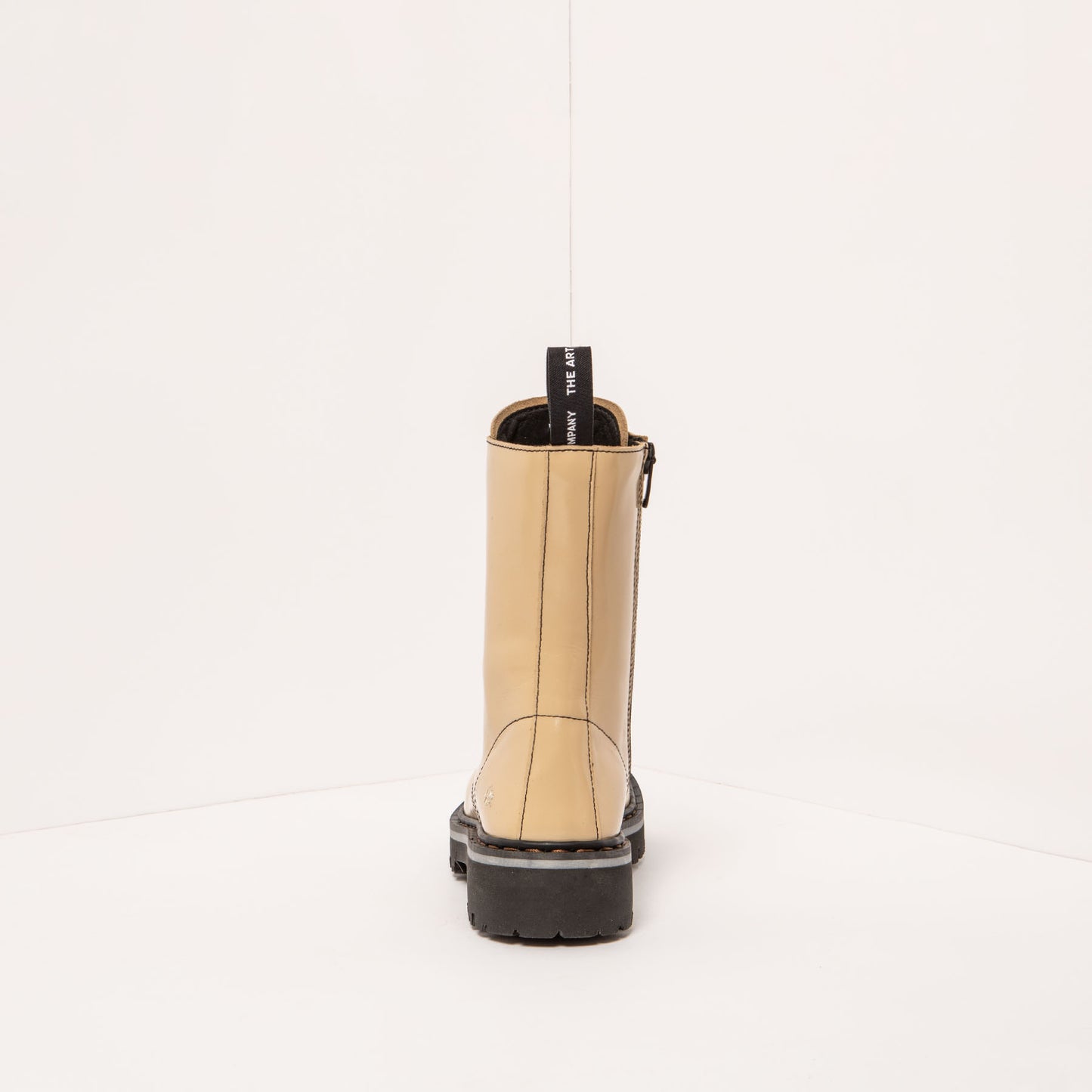 gid://shopify/Product/15693741228364_5