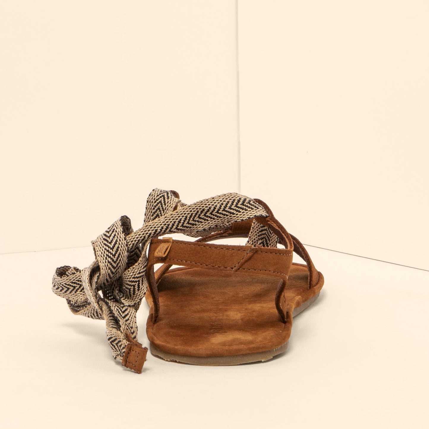 gid://shopify/Product/15700453818700_5