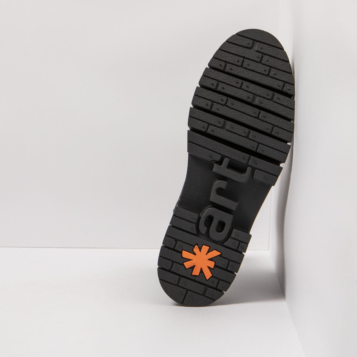gid://shopify/Product/16171630068044_6