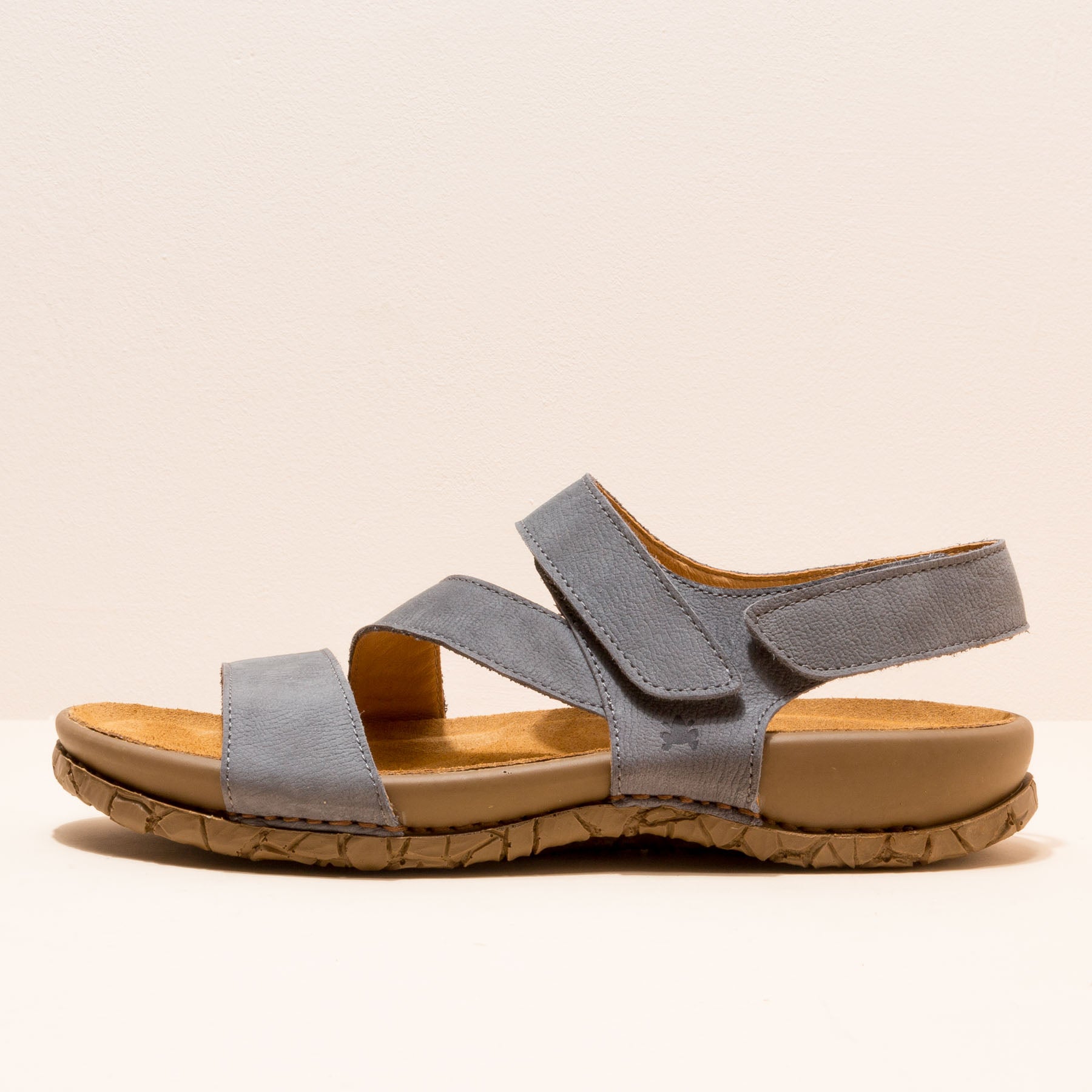 gid://shopify/Product/15700125876556_1