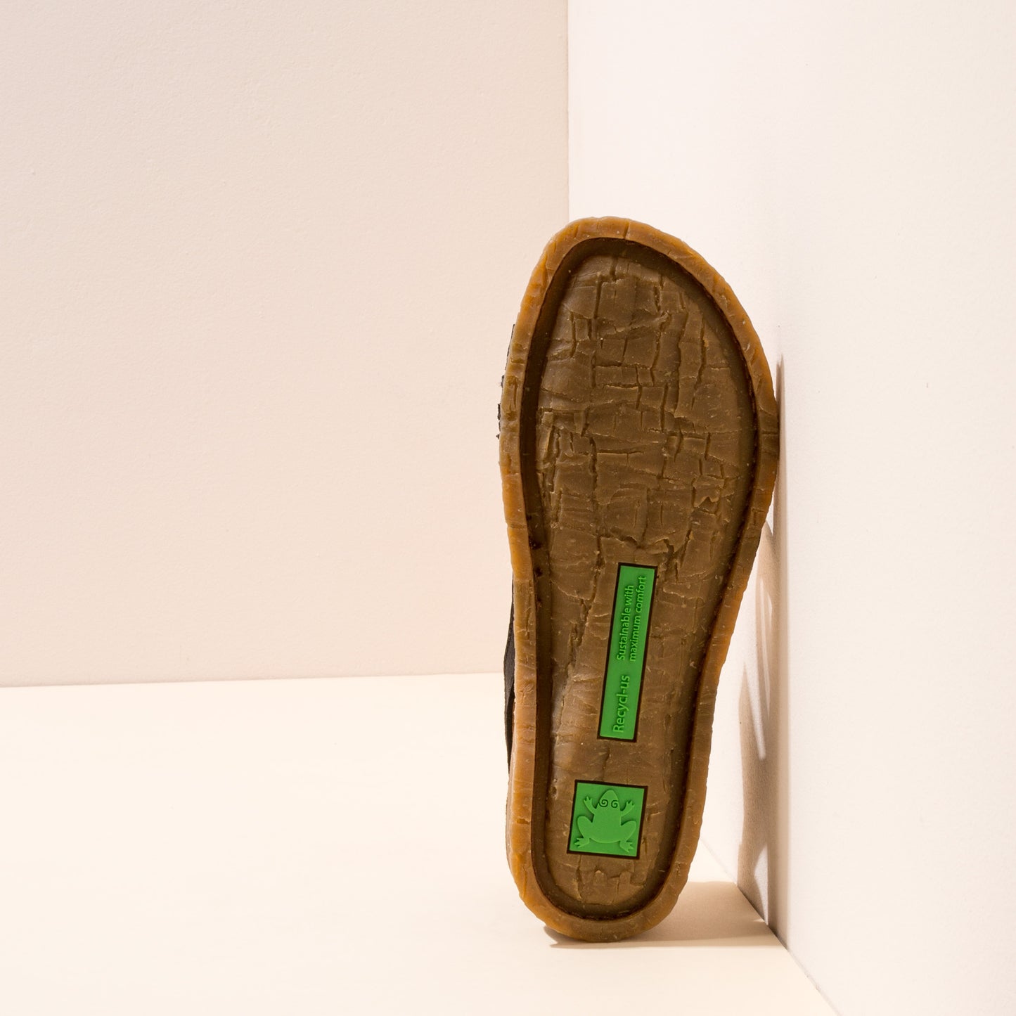 gid://shopify/Product/15791570649420_3