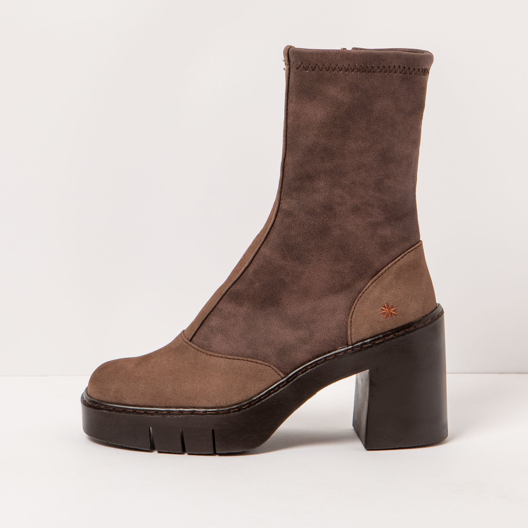 gid://shopify/Product/15694351237452_1