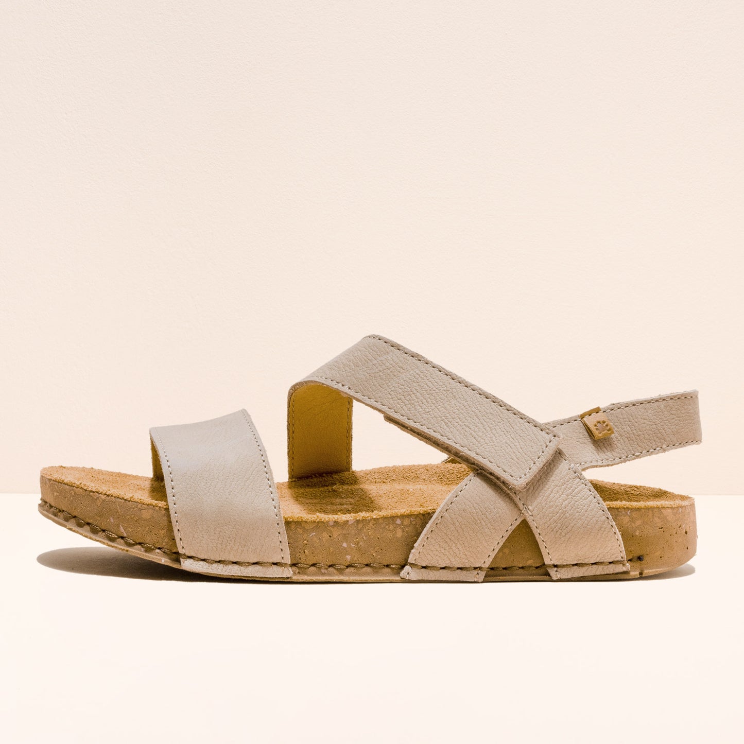 gid://shopify/Product/15700061356364_4