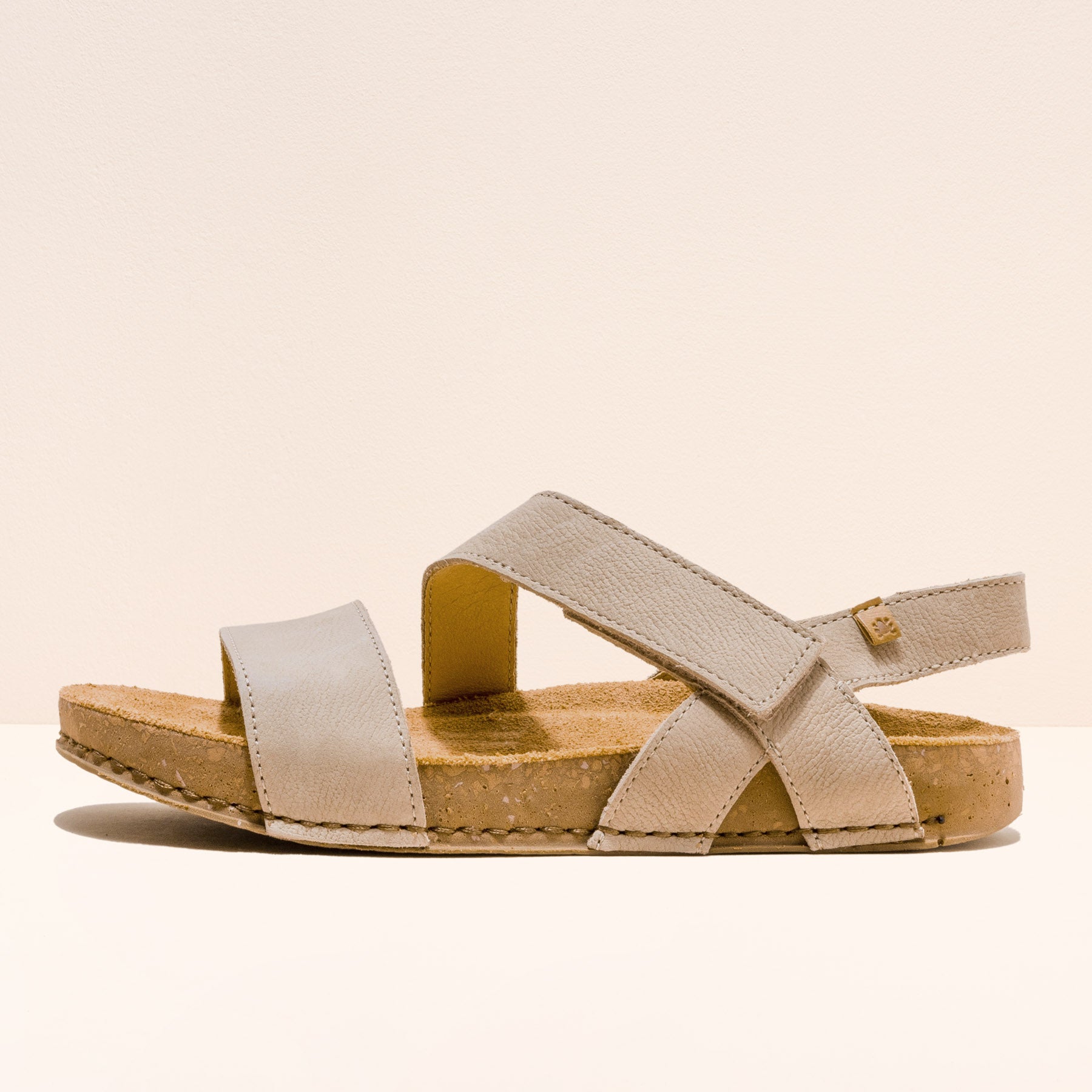 gid://shopify/Product/15700061356364_4