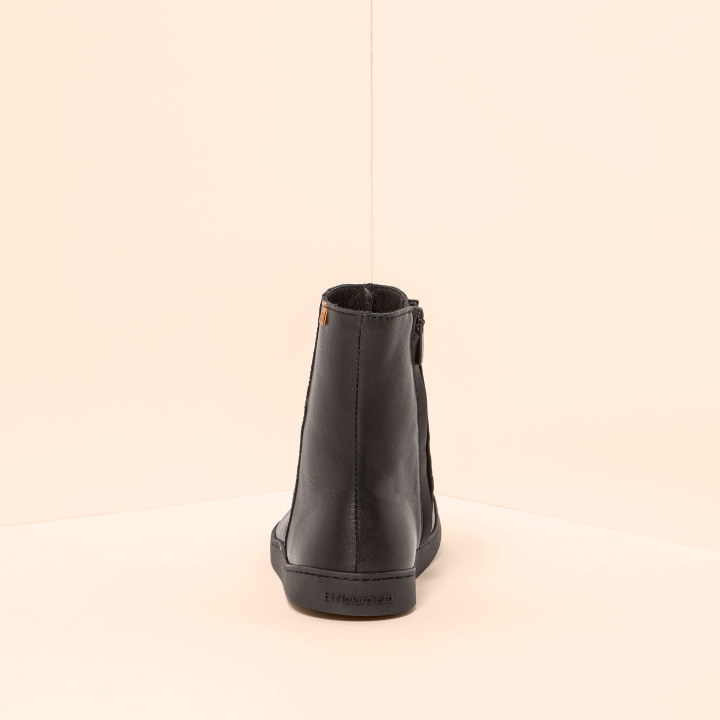 gid://shopify/Product/15700867121484_5