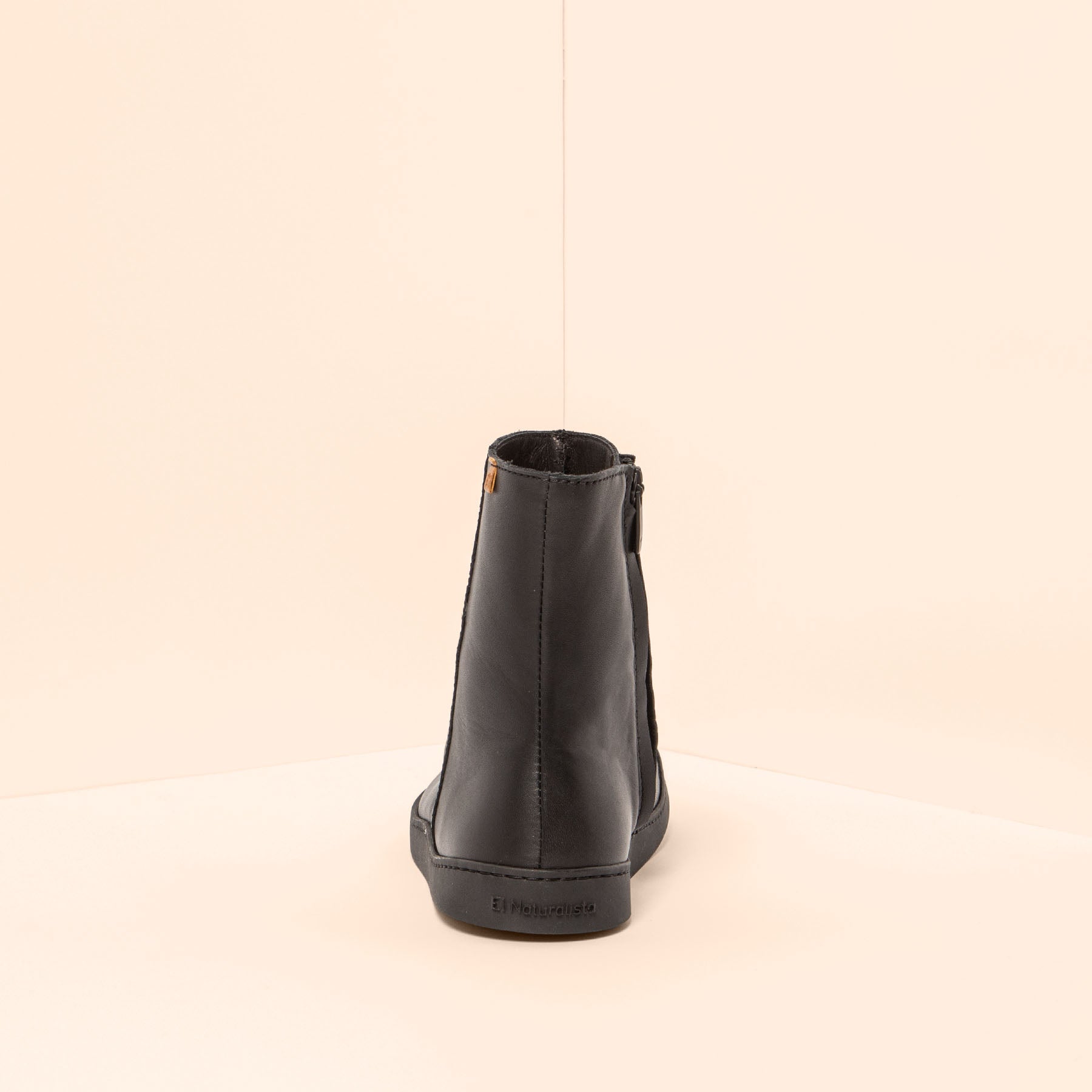 gid://shopify/Product/15700867121484_5