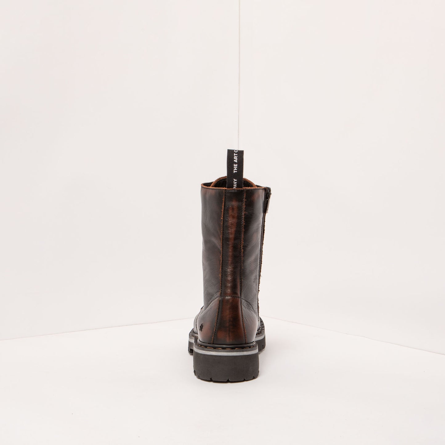 gid://shopify/Product/15693746012492_5