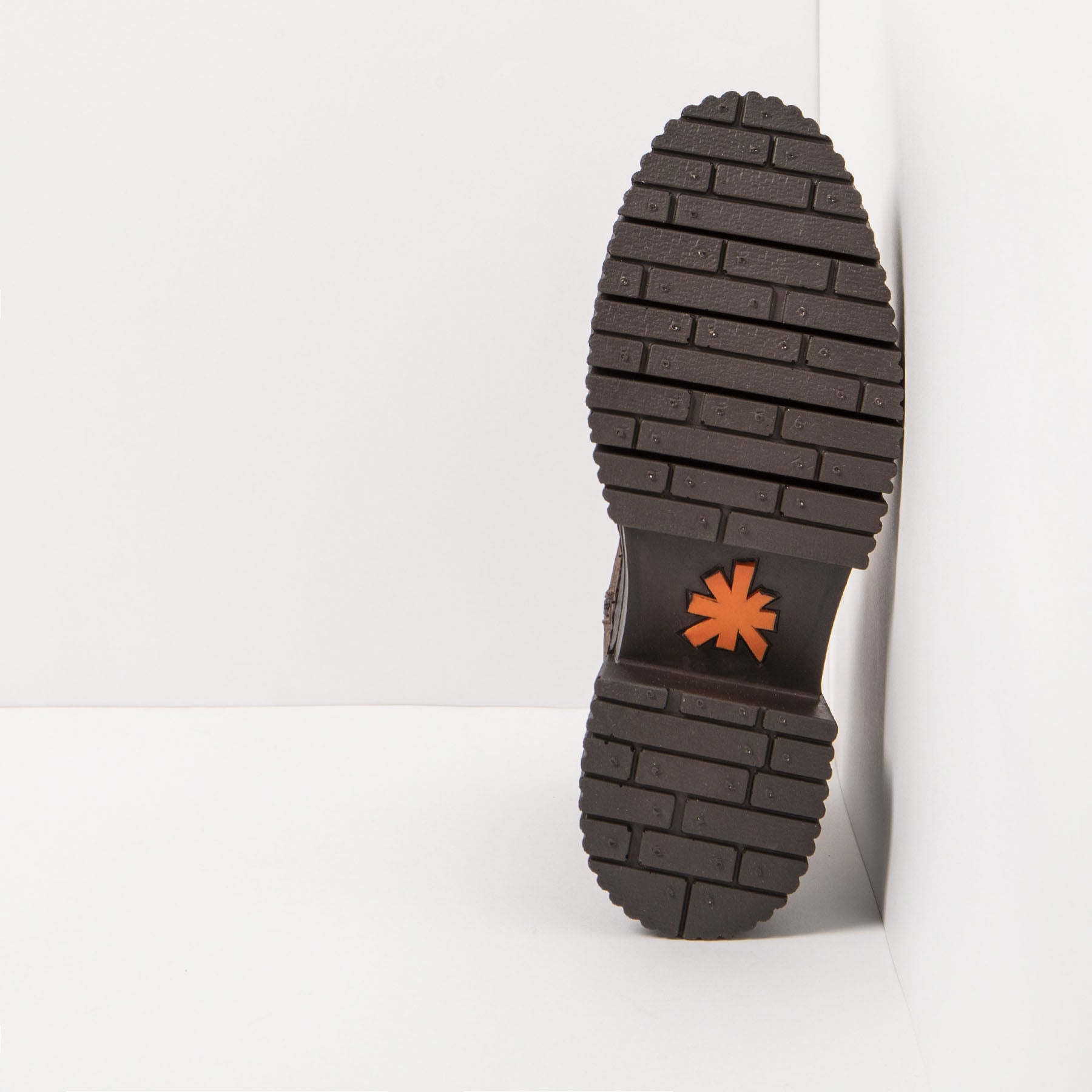 gid://shopify/Product/15785706848588_6
