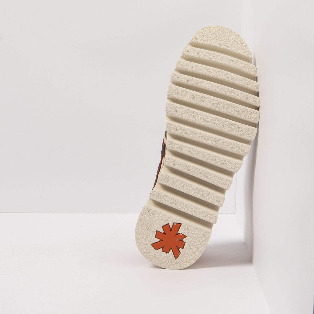 gid://shopify/Product/16171378147660_6