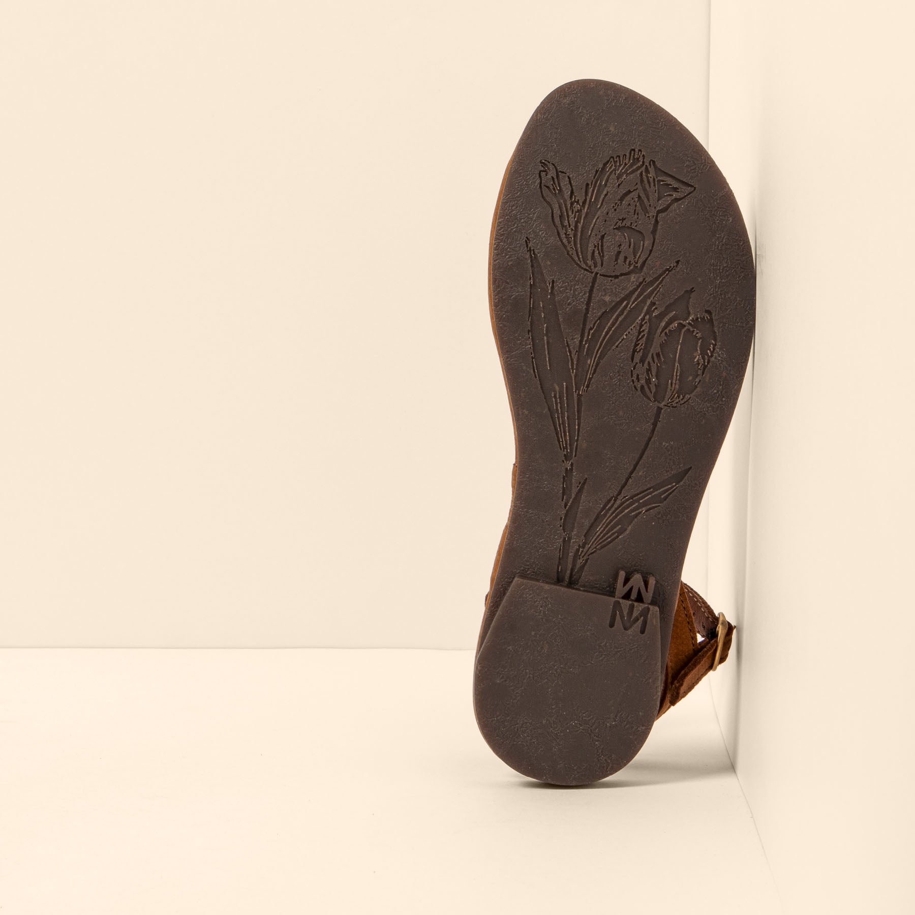 gid://shopify/Product/15700463583564_3