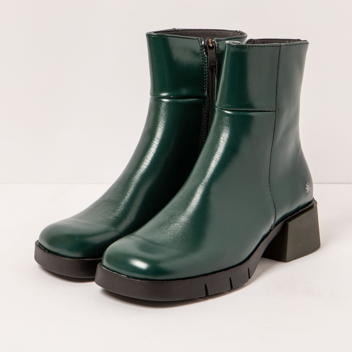 gid://shopify/Product/16172312133964_2