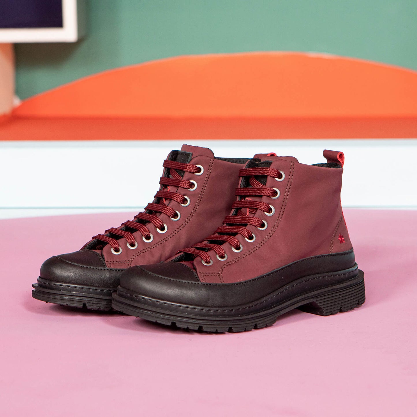 gid://shopify/Product/15694307885388_7