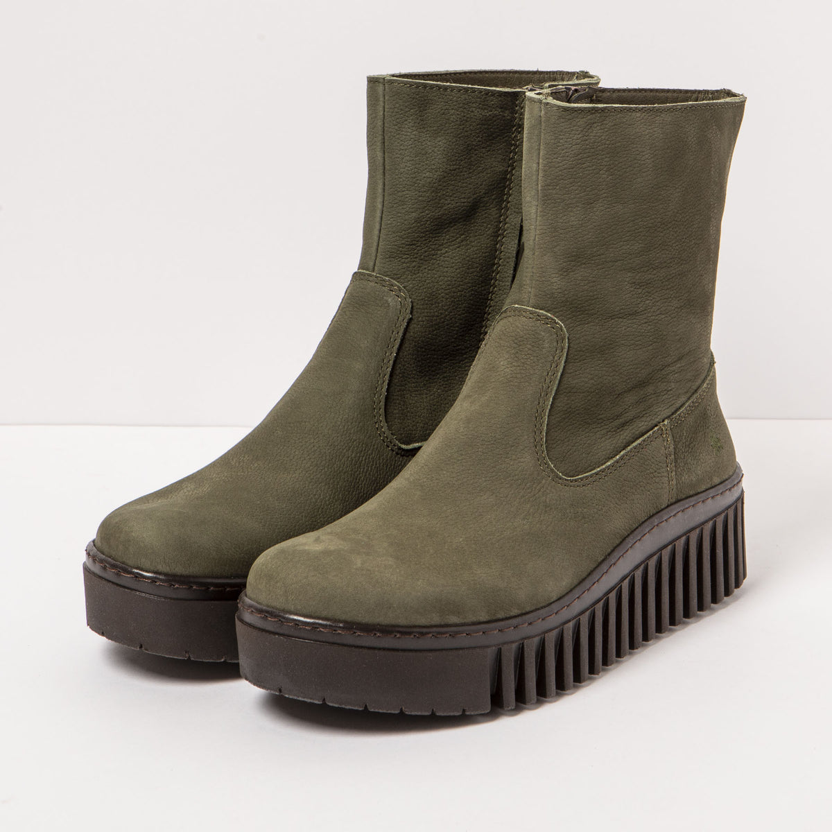 gid://shopify/Product/16171168891212_5
