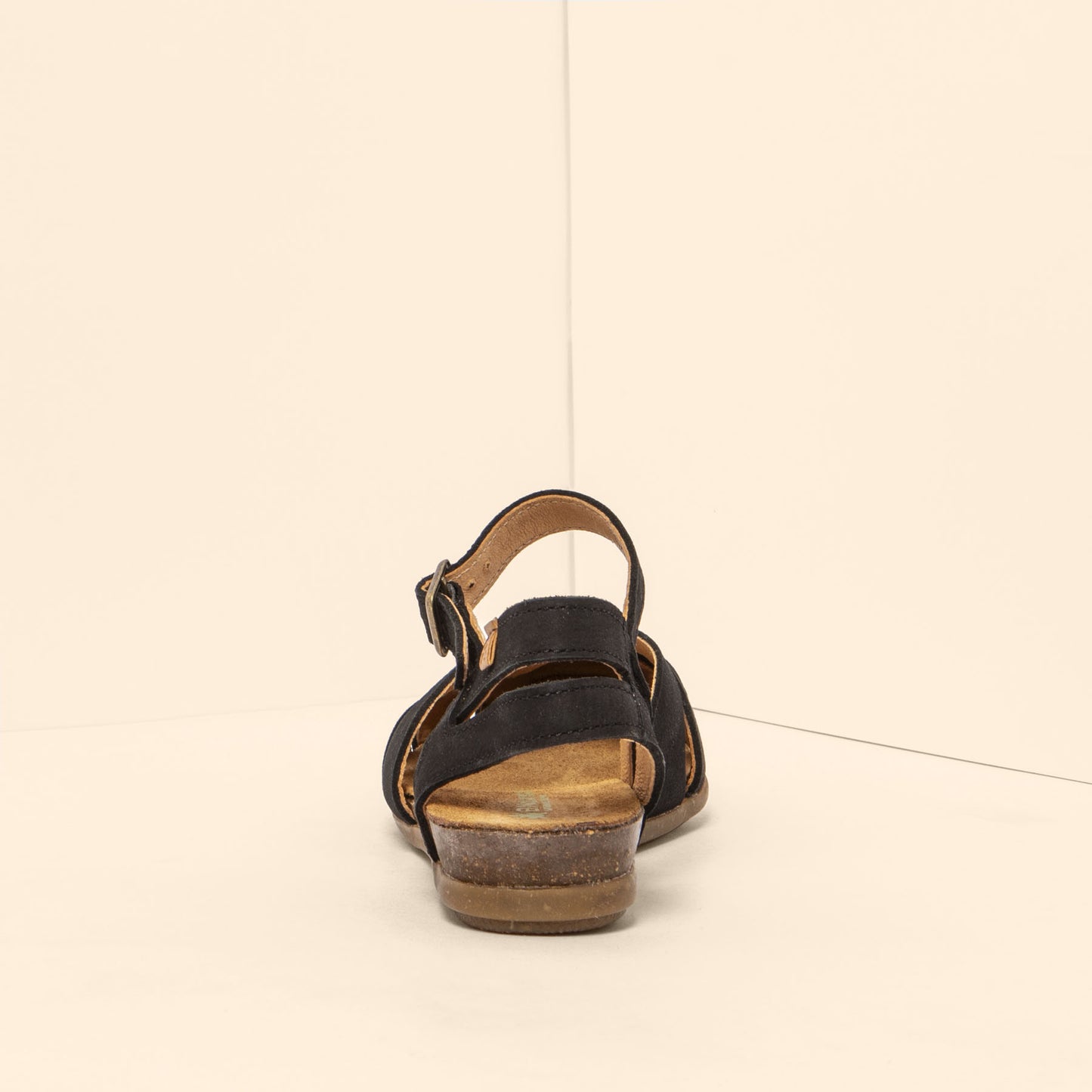 gid://shopify/Product/15699914555724_5