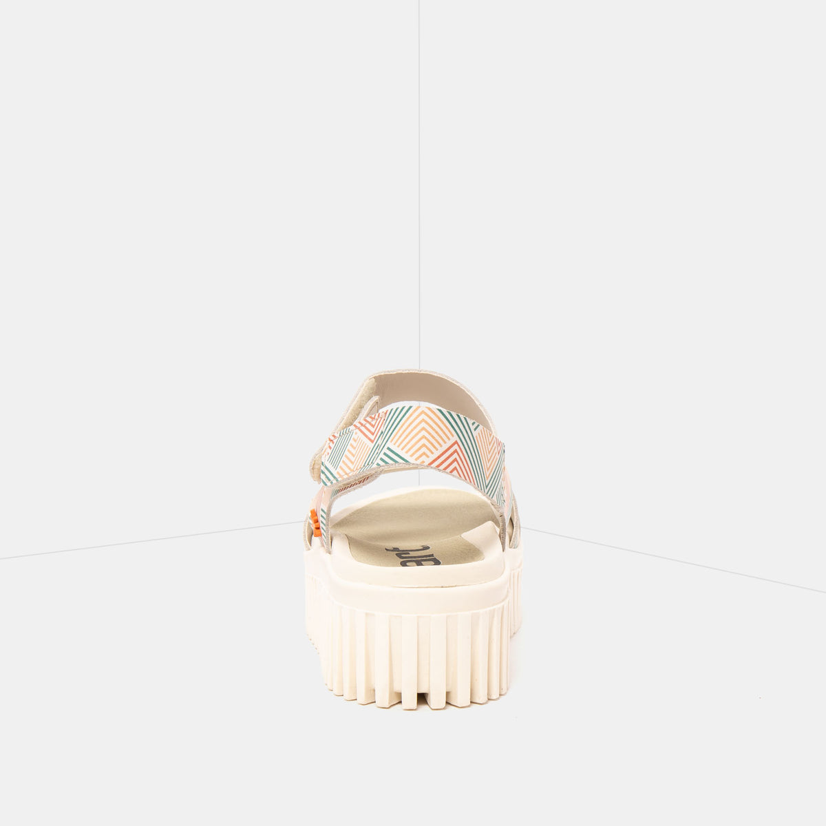gid://shopify/Product/16172931219788_5