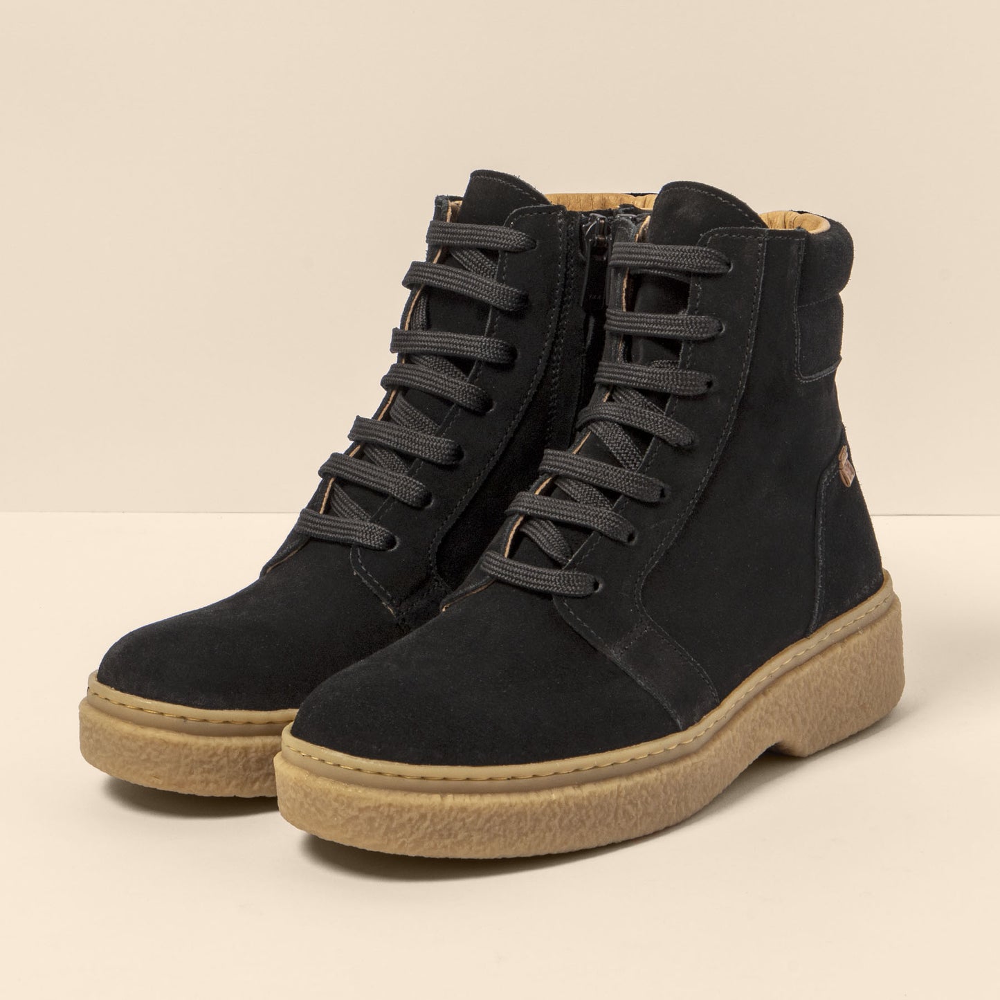 gid://shopify/Product/15700137935180_5