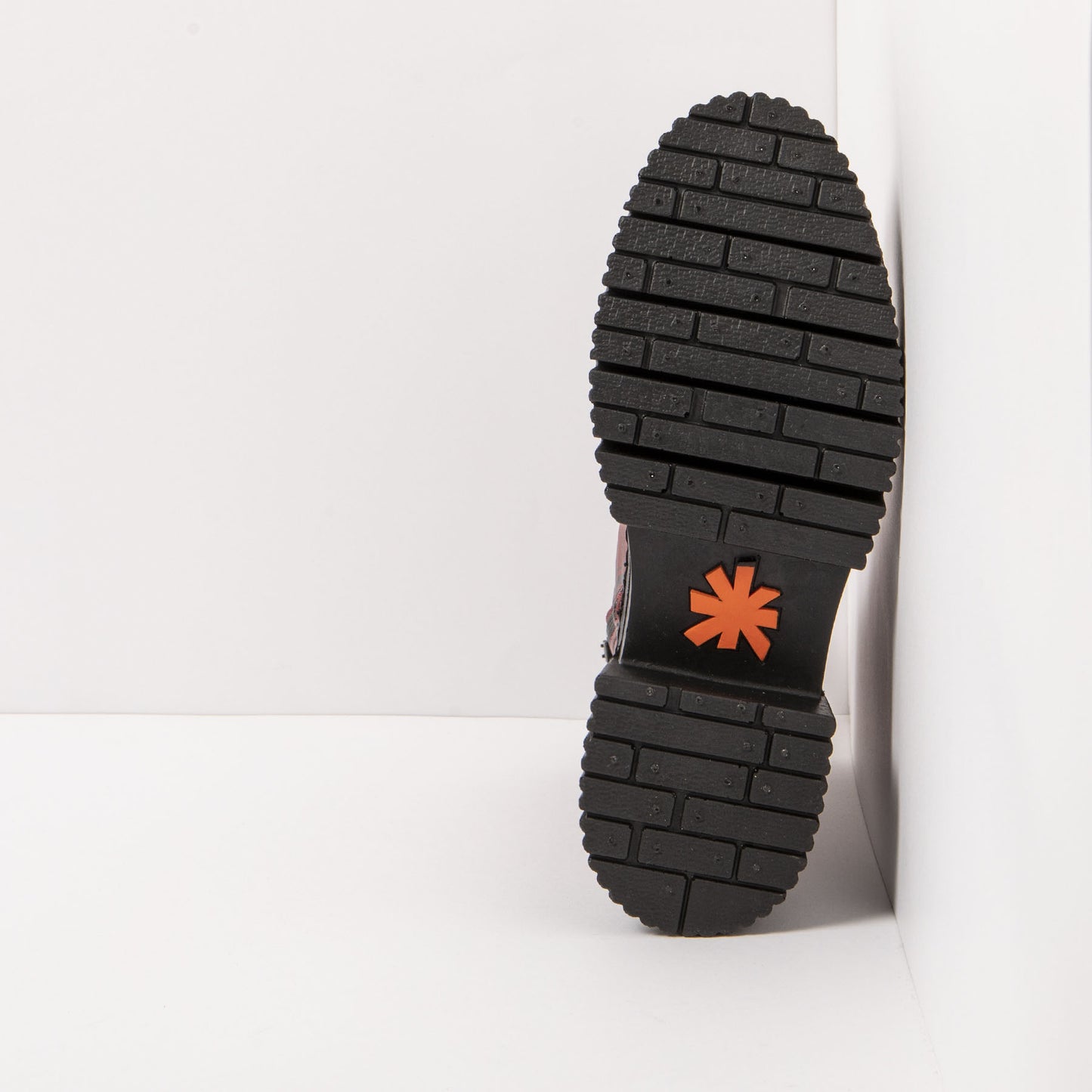 gid://shopify/Product/15785709306188_6