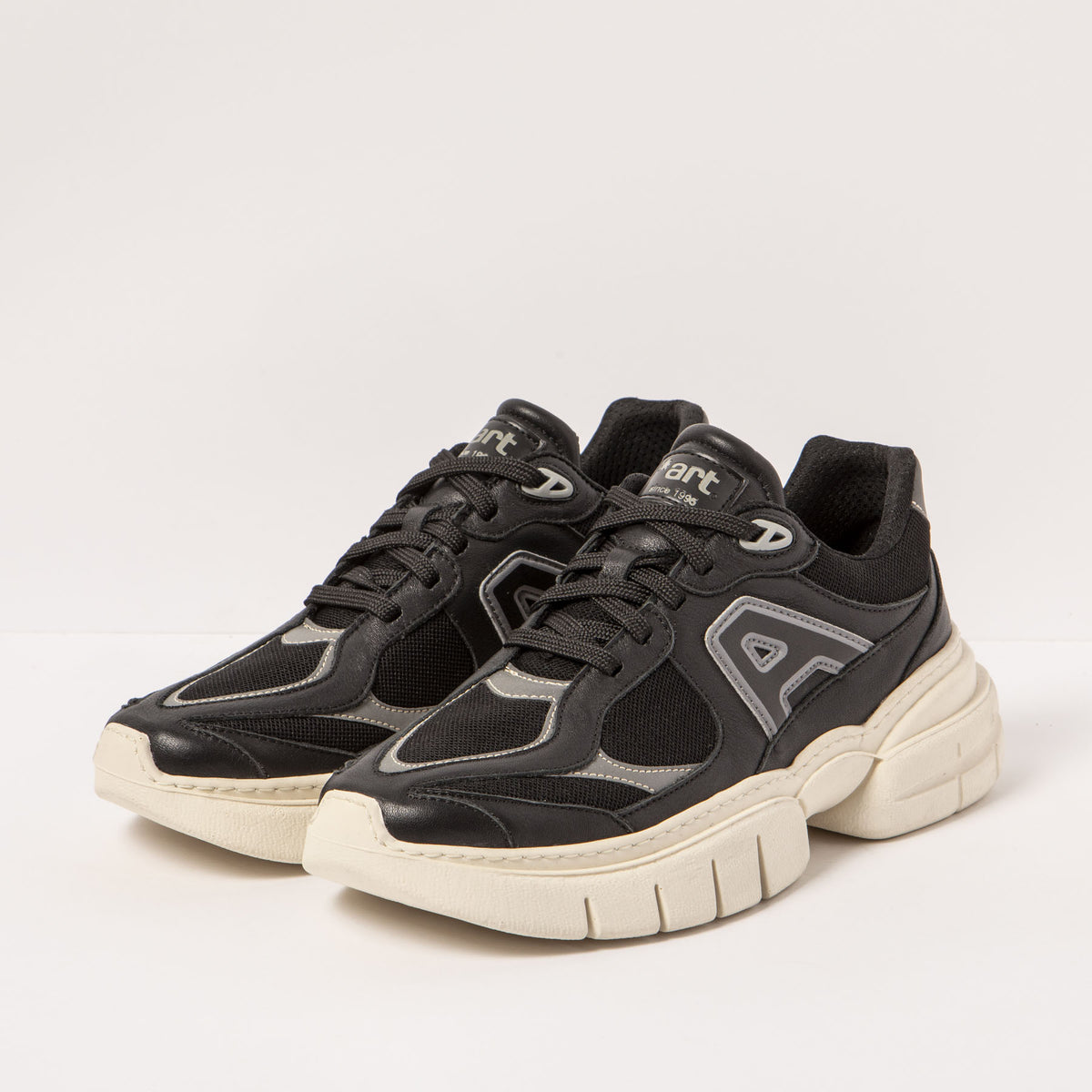 gid://shopify/Product/16171389845836_5
