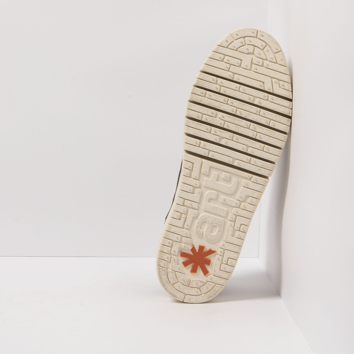 gid://shopify/Product/16171455775052_3