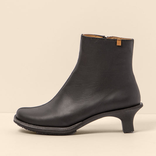 gid://shopify/Product/15700212187468_1