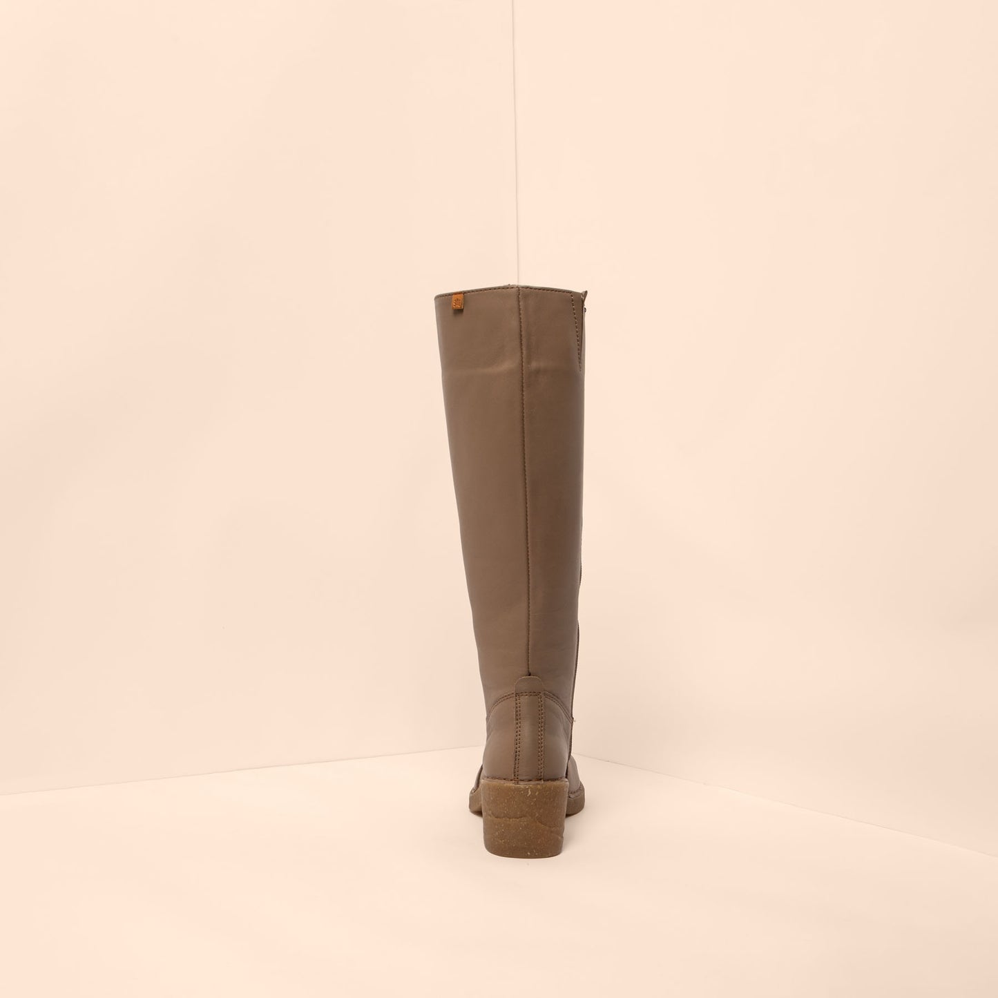 gid://shopify/Product/15700855128396_5